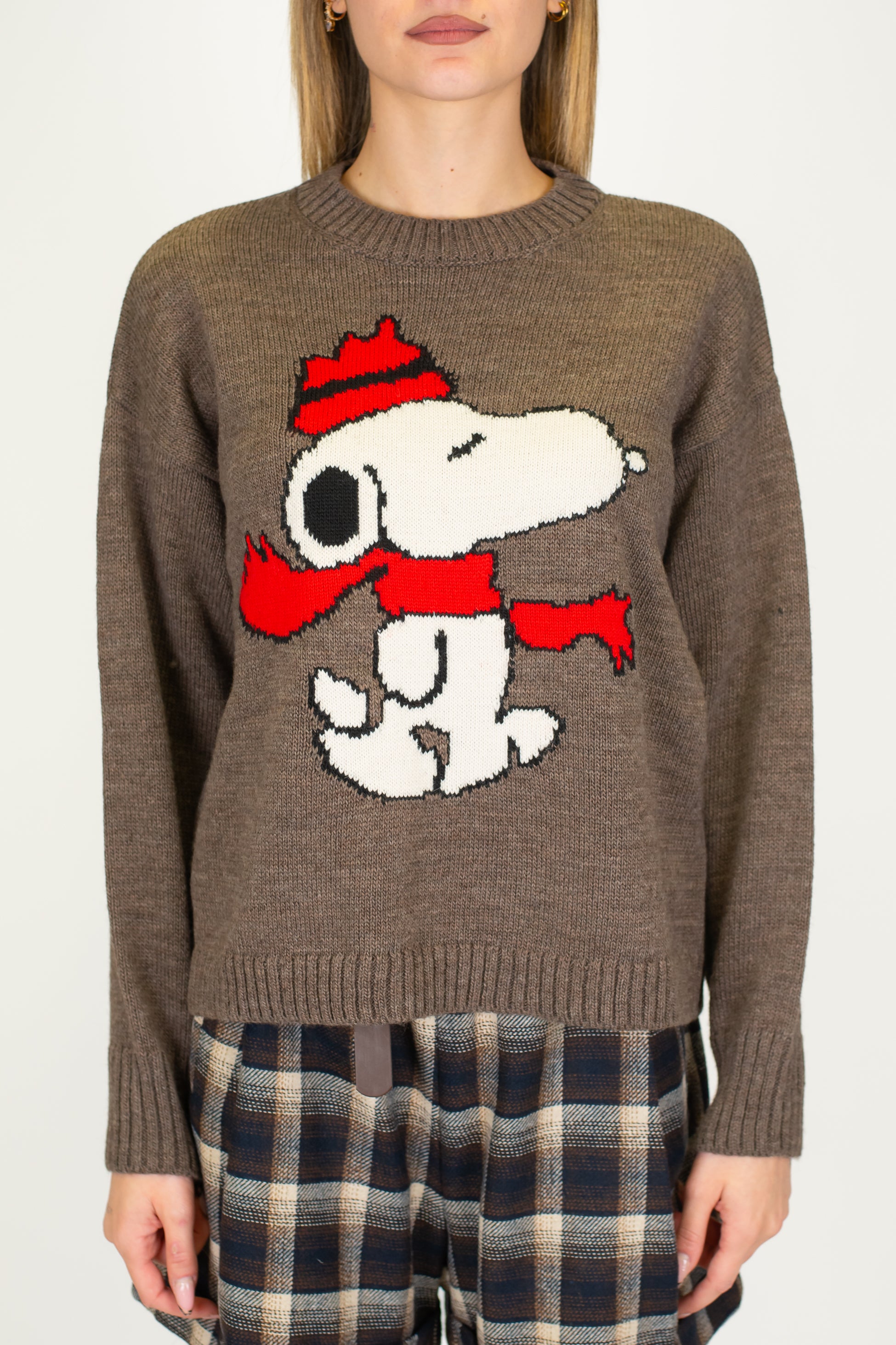 Tensione in - Maglia girocollo in misto lana con Snoopy ricamato
