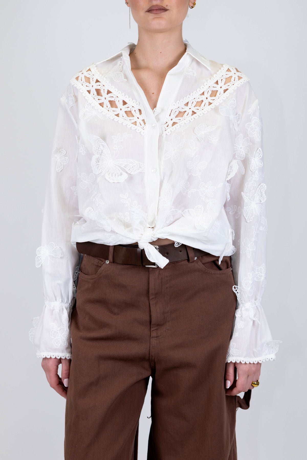 Motel - Camicia fantasia ricamata con farfalle e dettagli in crochet