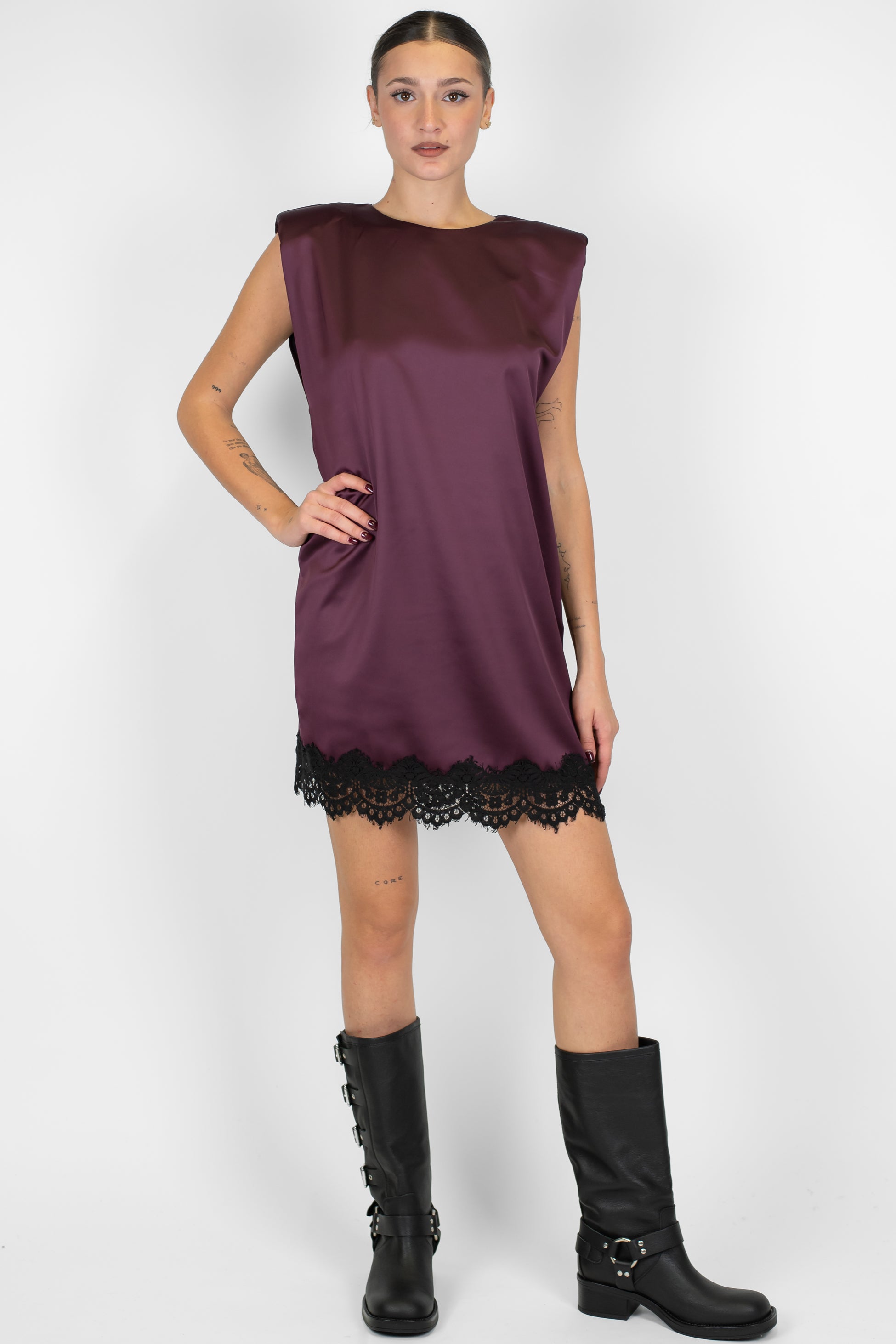 Motel - Abito corto in raso con spalline e pizzo sul fondo