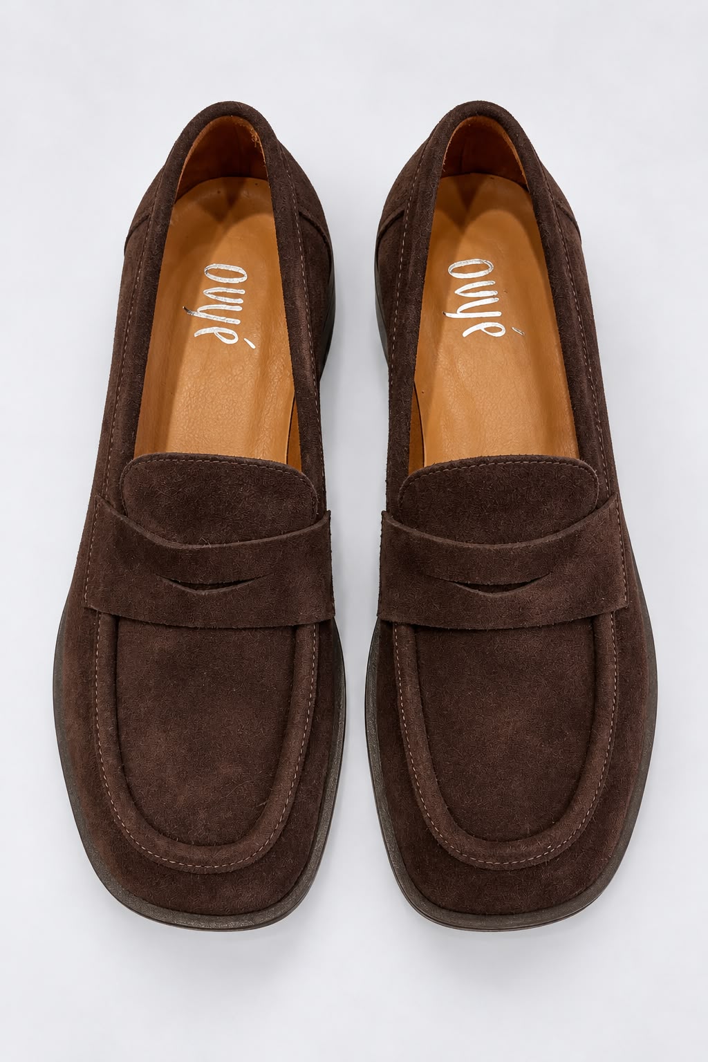 Ovyè - Mocassino in suede con punta quadrata