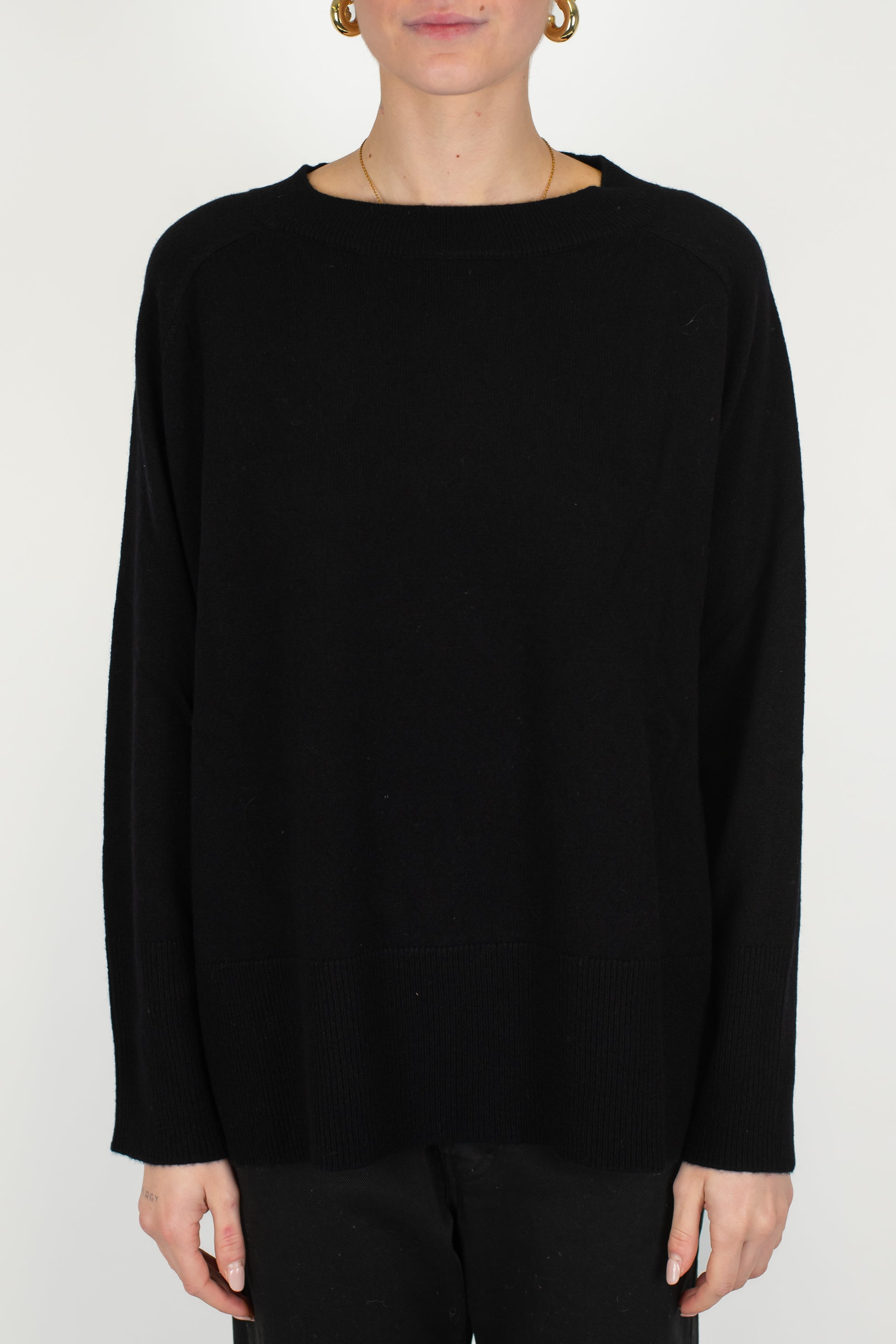 Tensione in - Maglia over in pura lana con spacchetti laterali