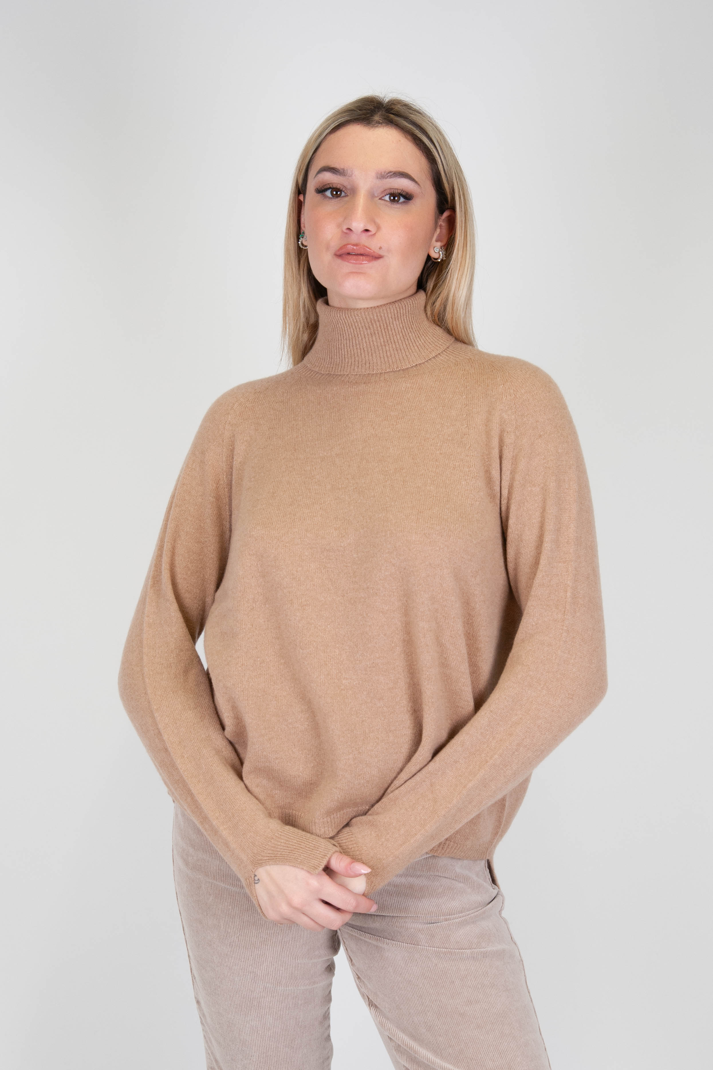 Motel - Dolcevita 100% in puro cashmere con spacchetti sui polsi