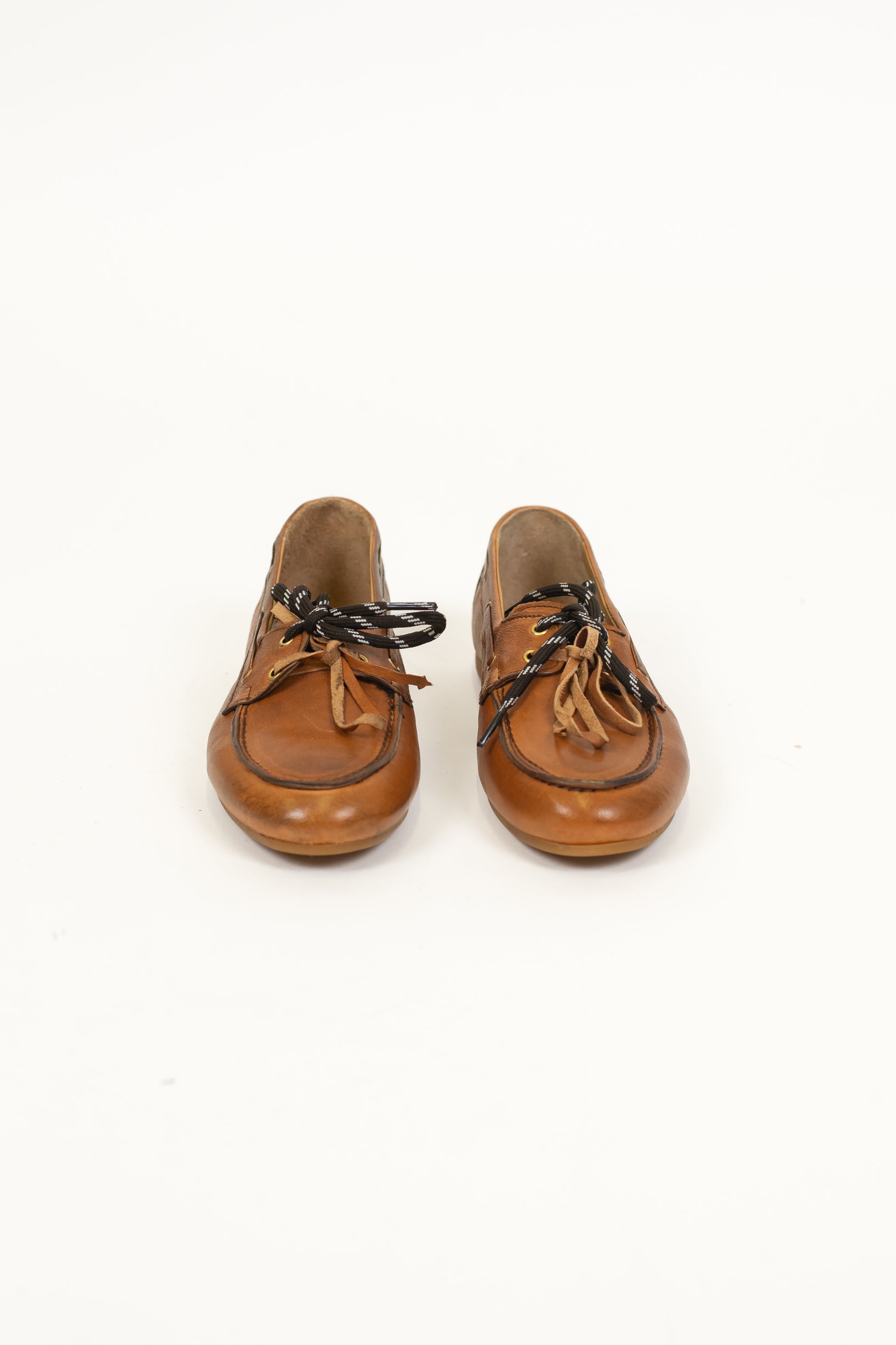Ovyé - Mocassino in pelle spalmata vintage con lacci