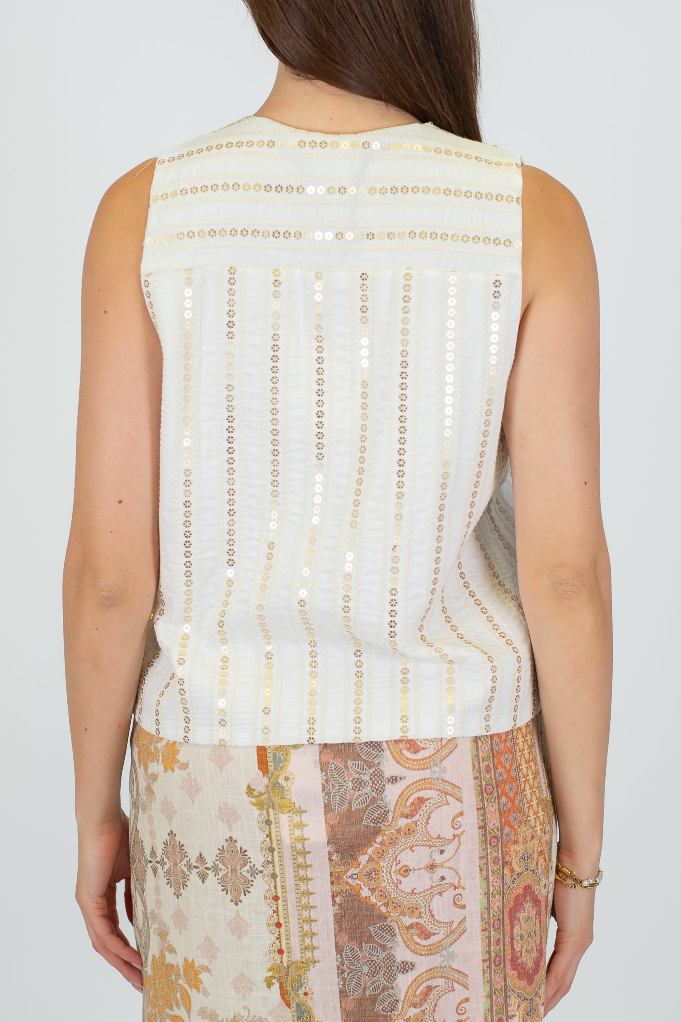 Tensione in - Gilet con paillettess e chiusura con lacci