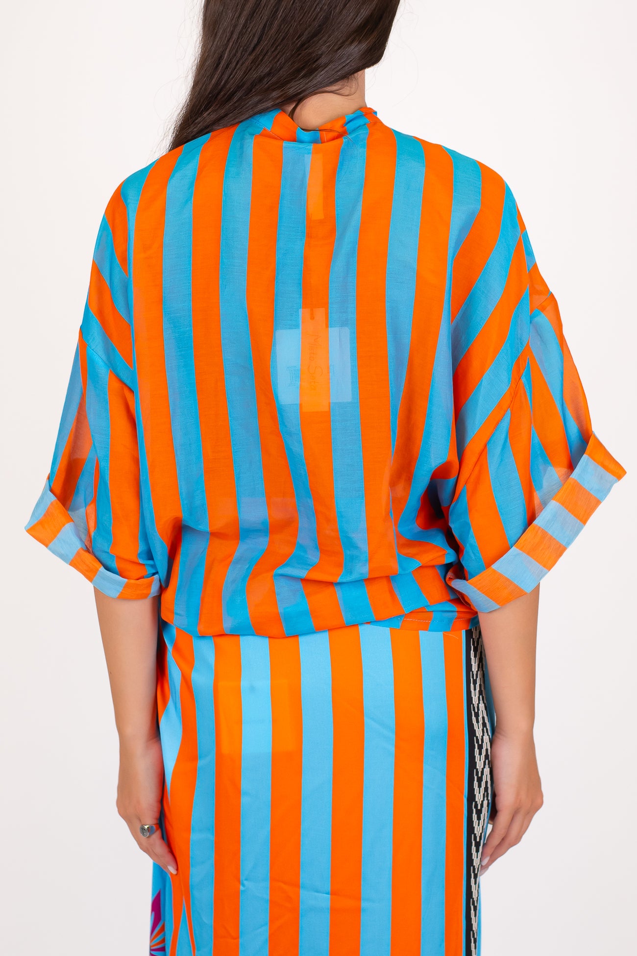 Tensione in - Camicia over fantasia a righe in misto cotone e seta con collo coreano