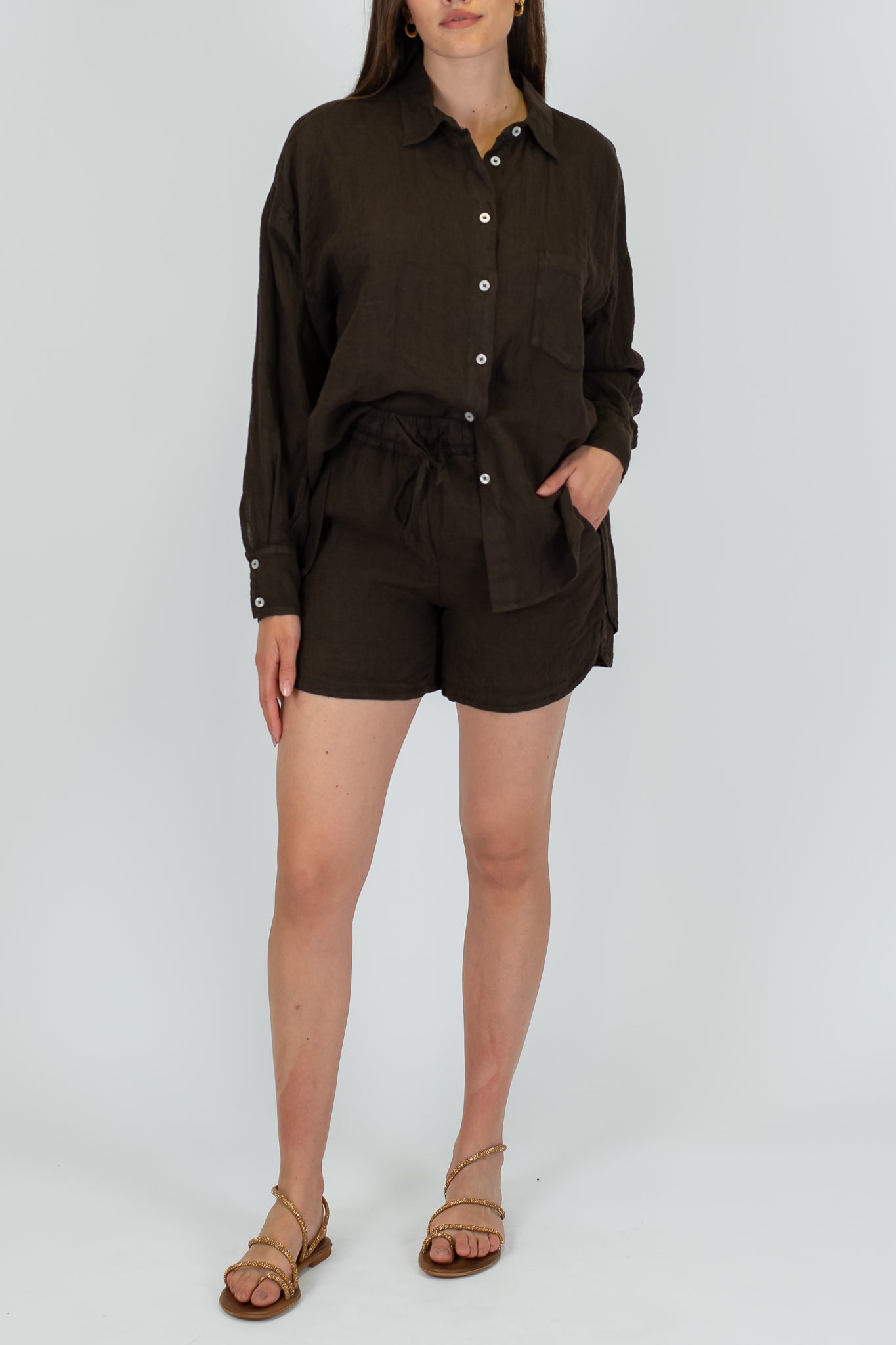 Tensione in - Short 100% lino con elastico in vita