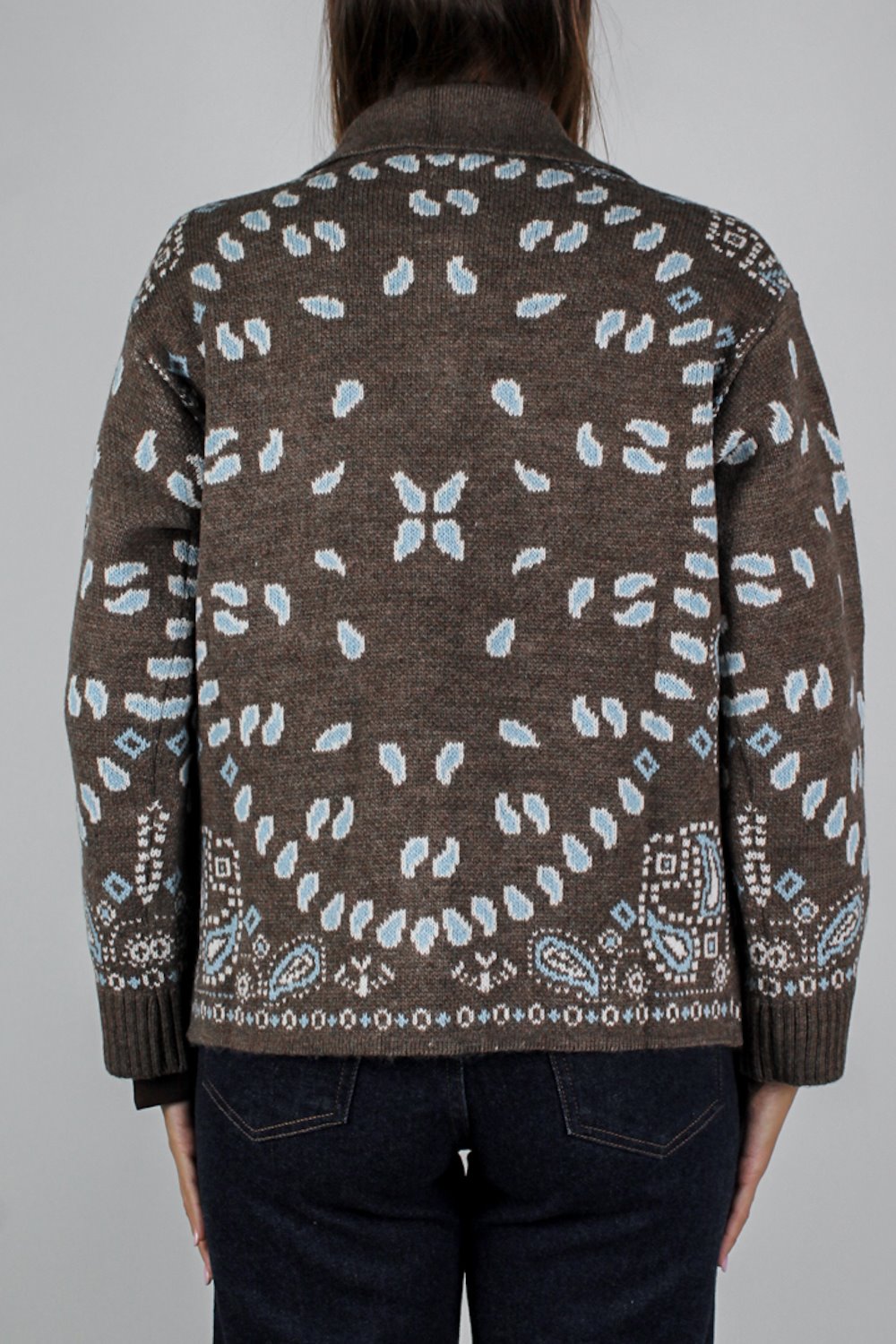 Tensione in - Cardigan fantasia bandana in misto lana con tasche frontali e chiusura con bottoni