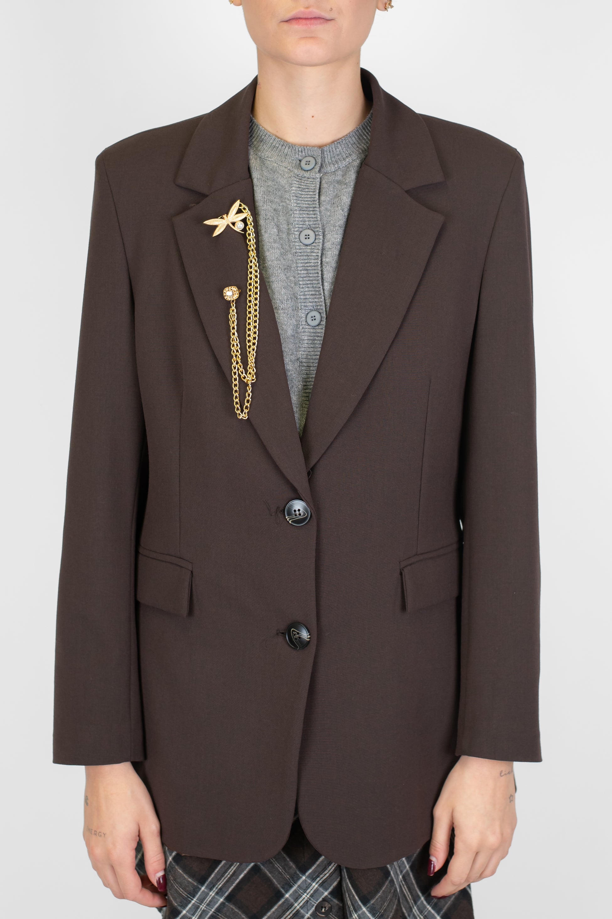 Tensione in - Giacca monopetto con spilla