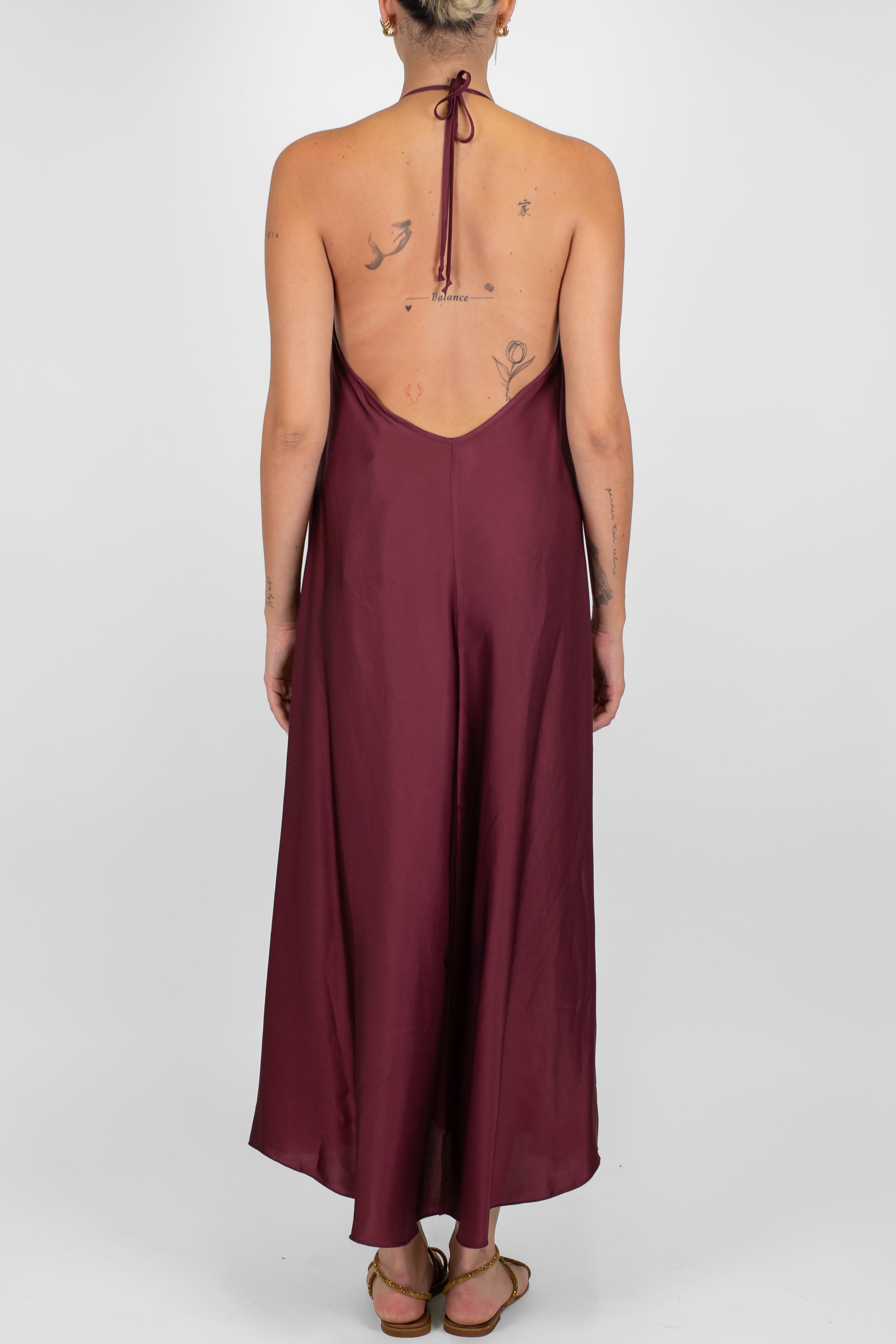 Motel - Abito lungo scollo v con bretelle sottili in satin