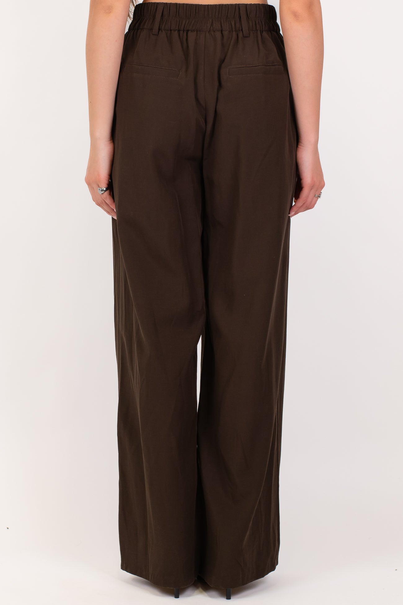 Motel - Coordinato in tencel con giacca girocollo mezzamanica e pantalone palazzo con elastico sul retro