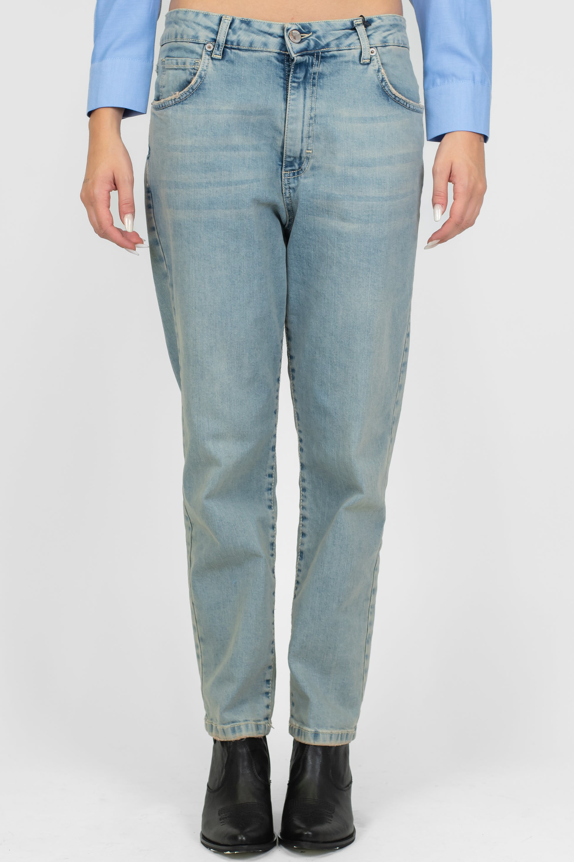 Tensione in - Jeans slim lavaggio sabbiato