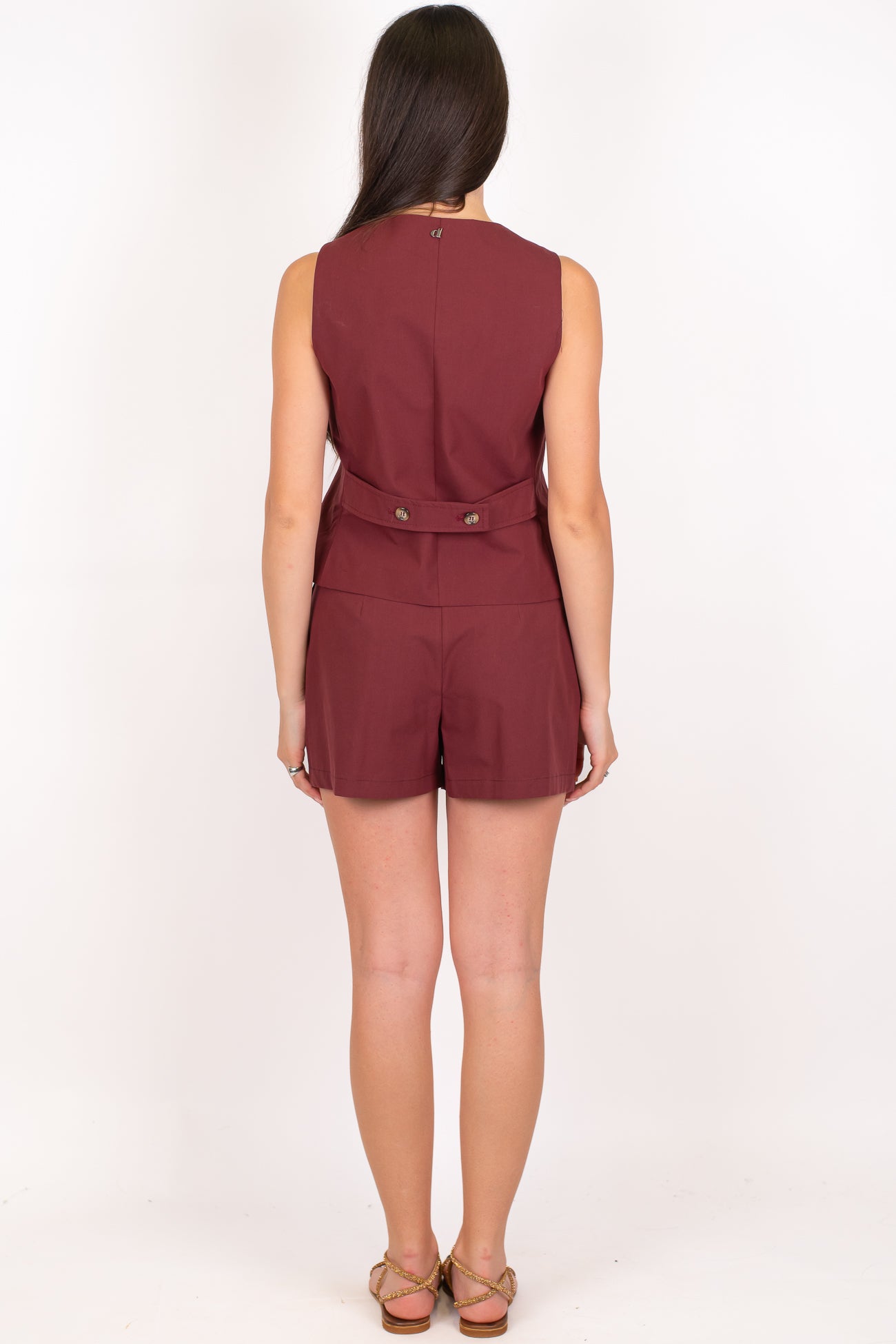 Dixie - Coordinato gilet sfiancato e shorts con pinces in cotone