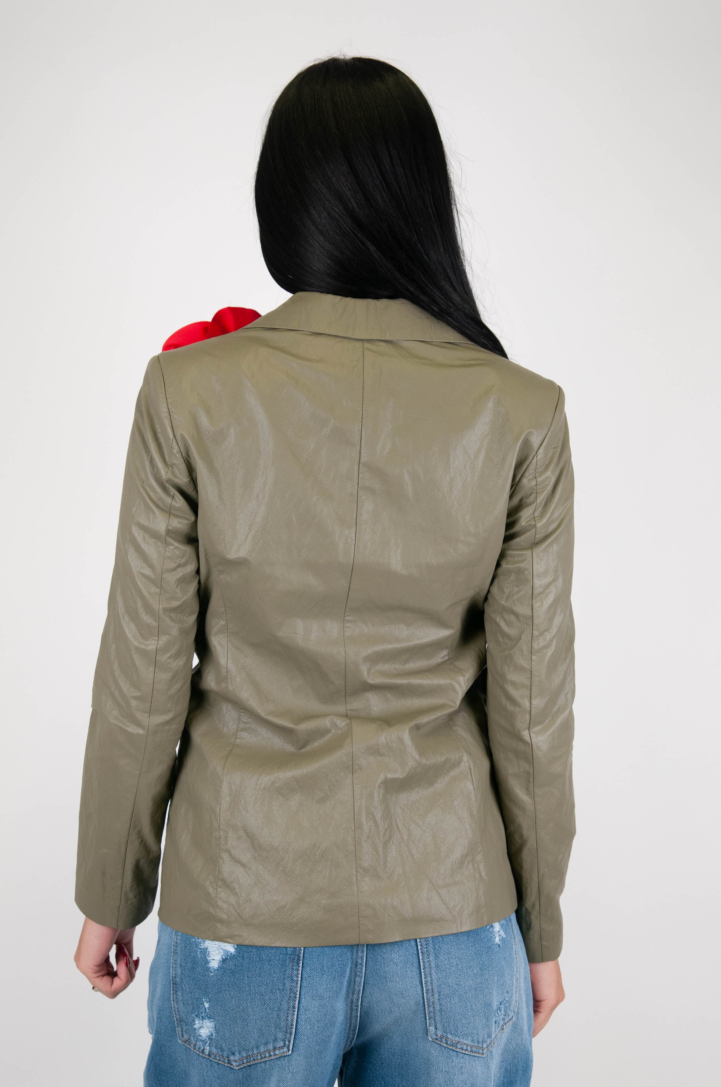 Maryley - Single-breasted jacket in wrinkled eco-leather with flower brooch
