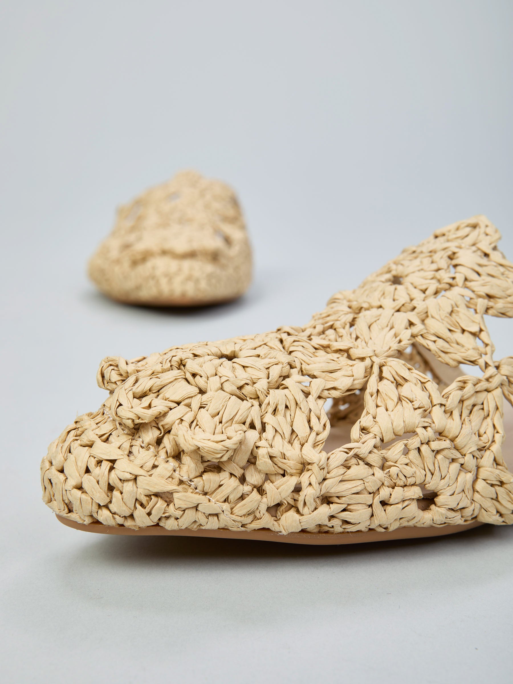 Ovyé - Mules in rafia