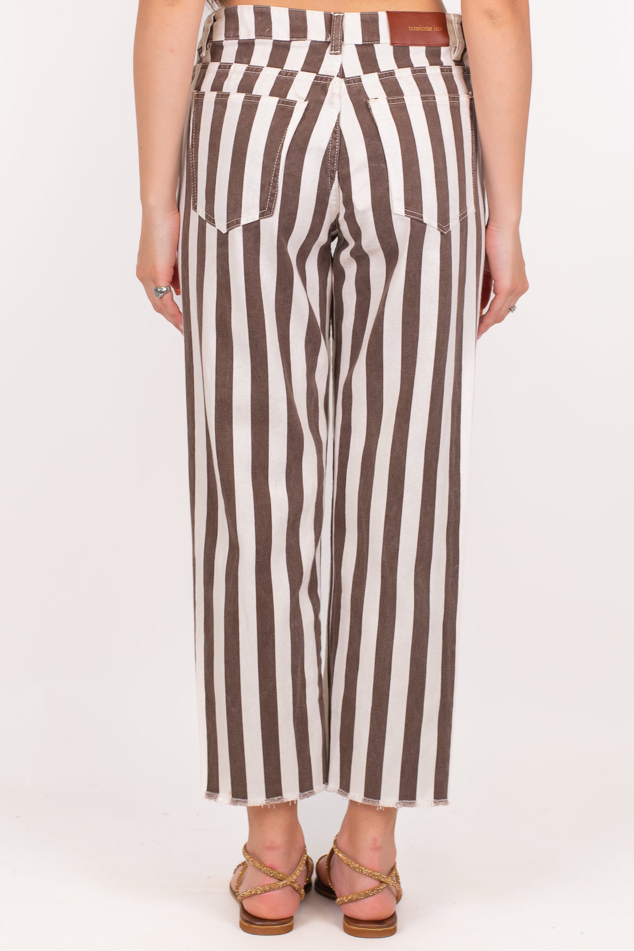 Tensione in - Pantalone regular in denim fantasia a righe