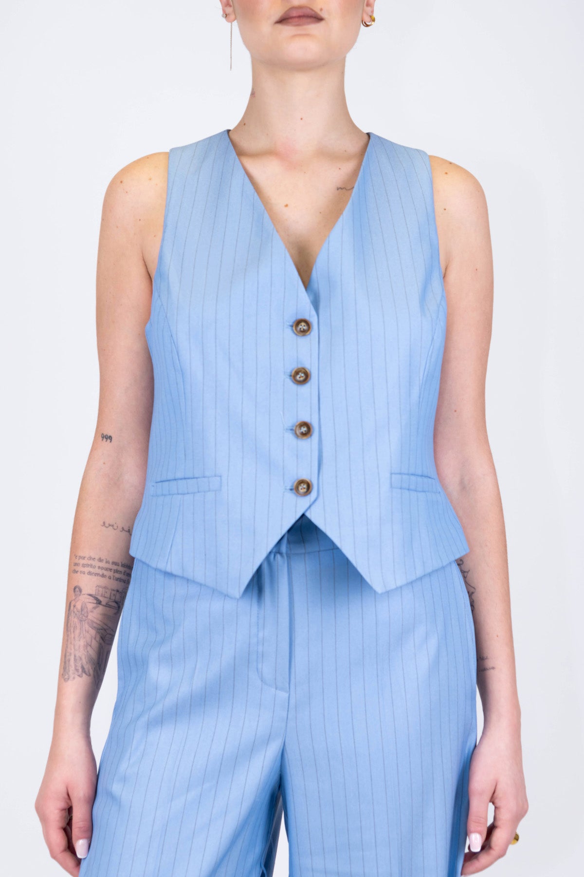 Tensione in - Coordinato gessato gilet e pantalone palazzo