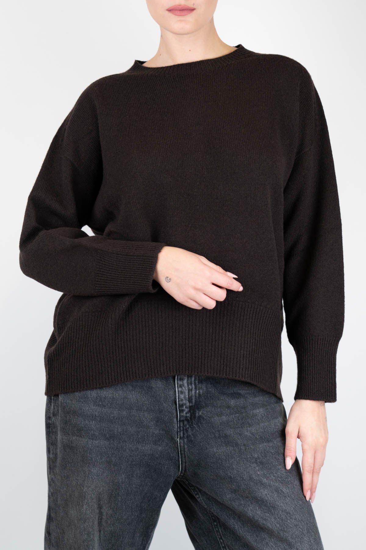 Tensione in - Maglia girocollo in misto cashmere con orlo stondato