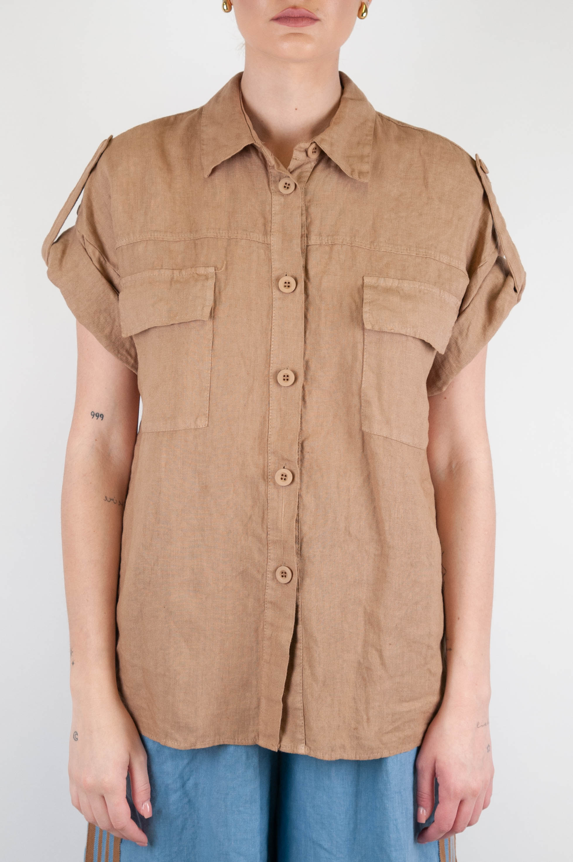 Motel - 100% linen half-sleeved shirt with chest pockets