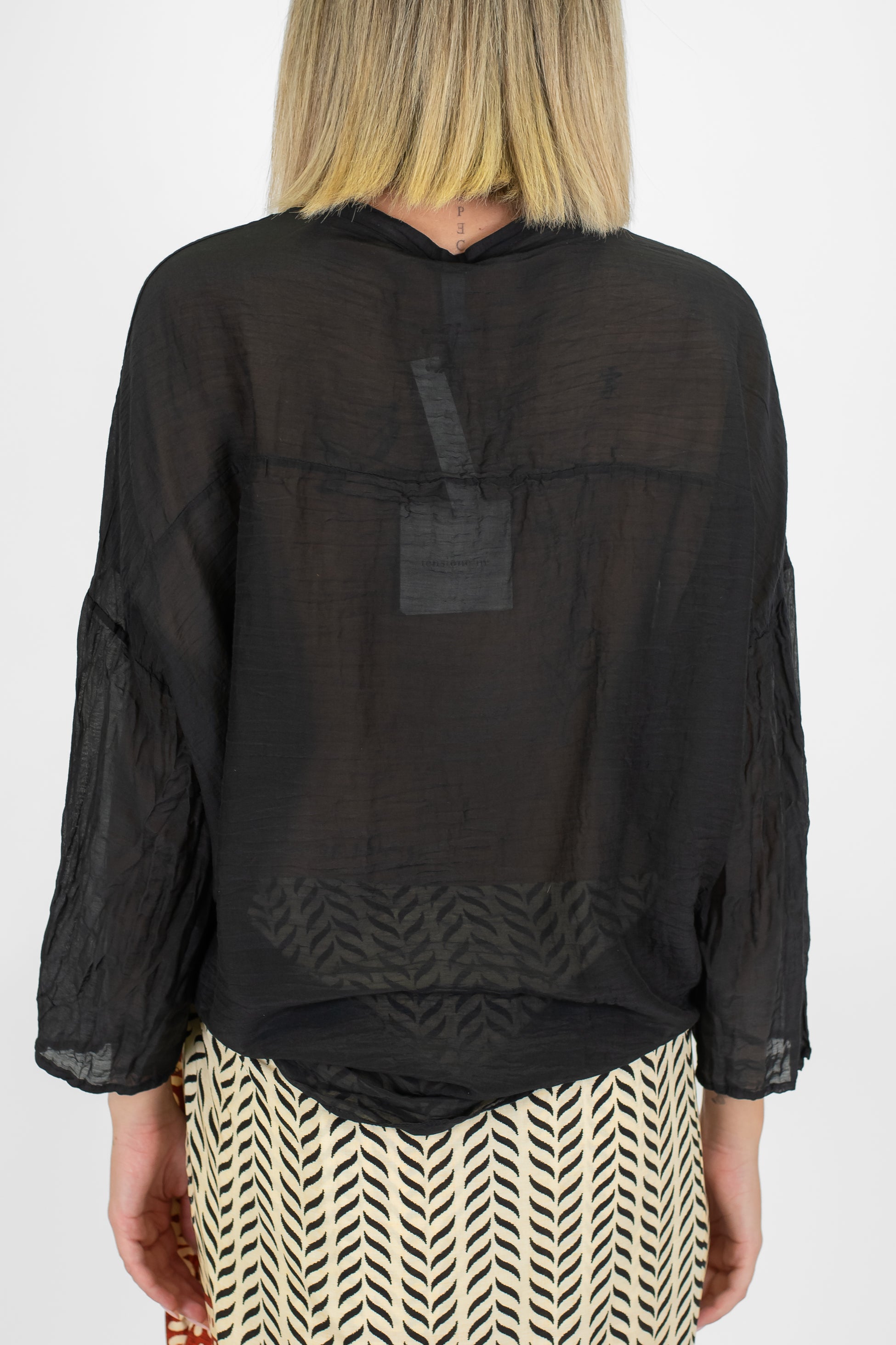 Tensione in - Camicia tinta unita in misto seta con collo coreano