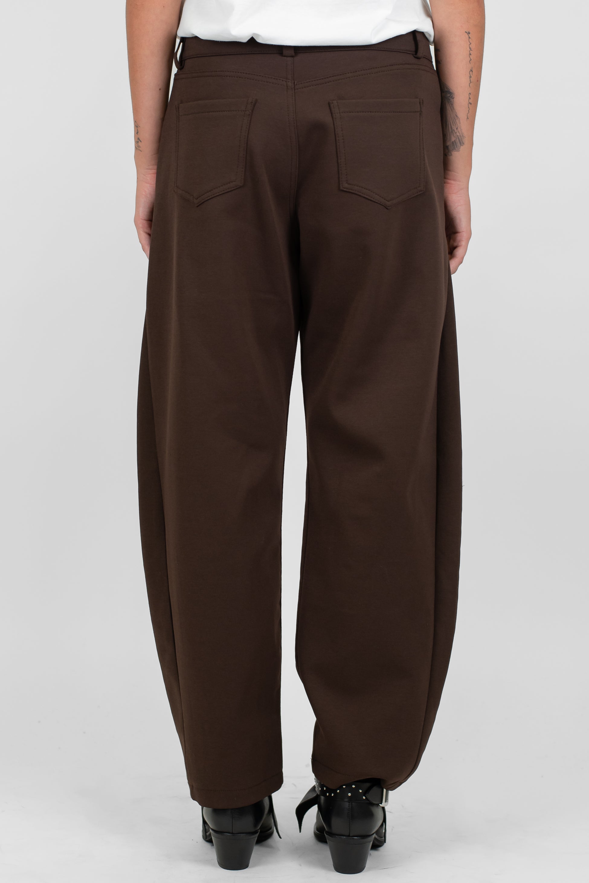 Tensione in - Pantalone balloon in tessuto felpato leggero