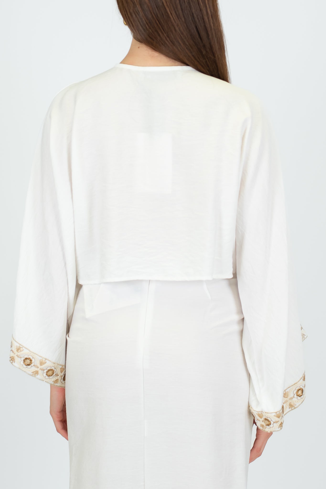 Haveone - Camicia con nodo con profilo etnico sui polsi