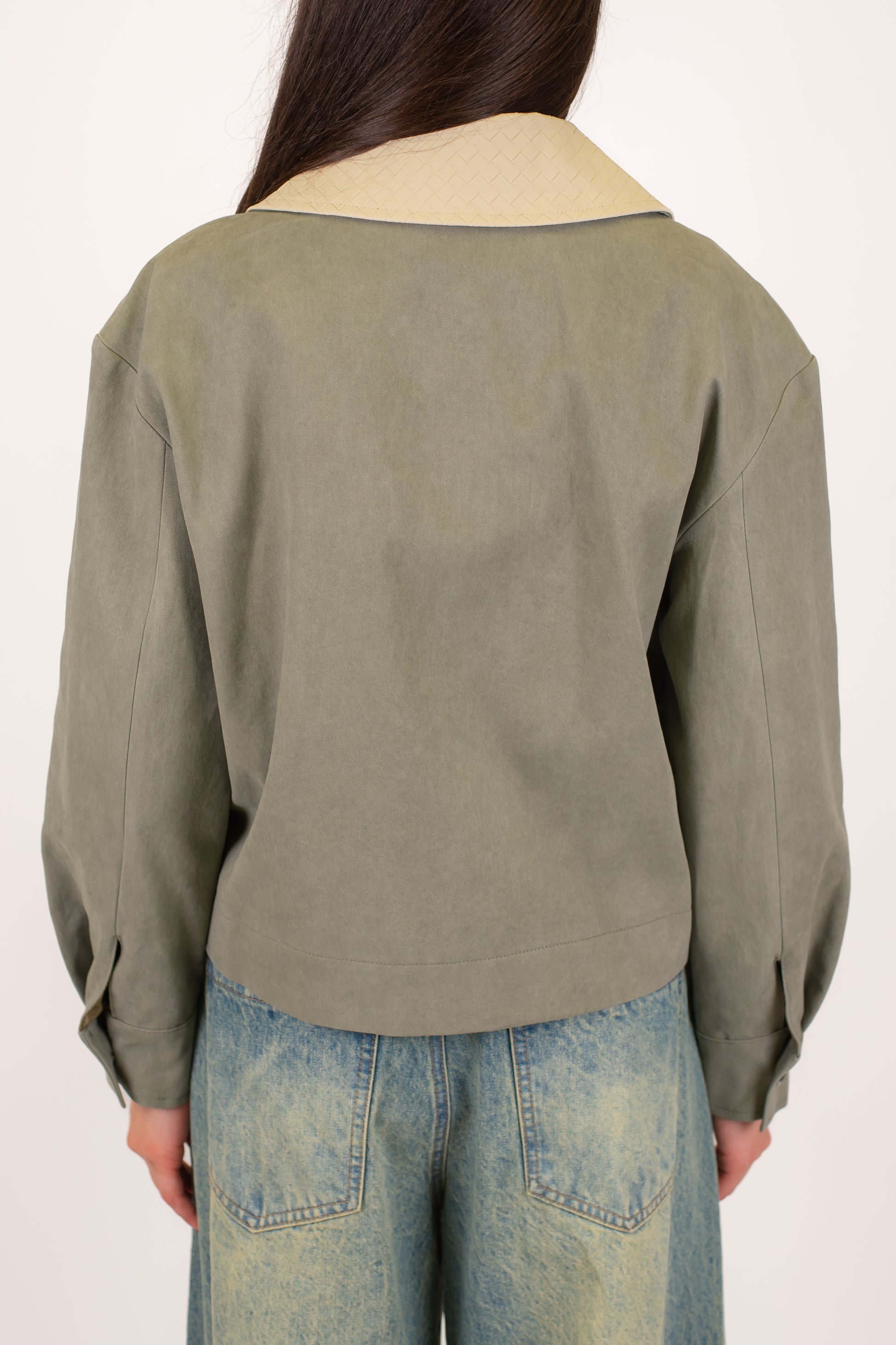 Tensione in - Giubbino in denim colorato con colletto in ecopelle