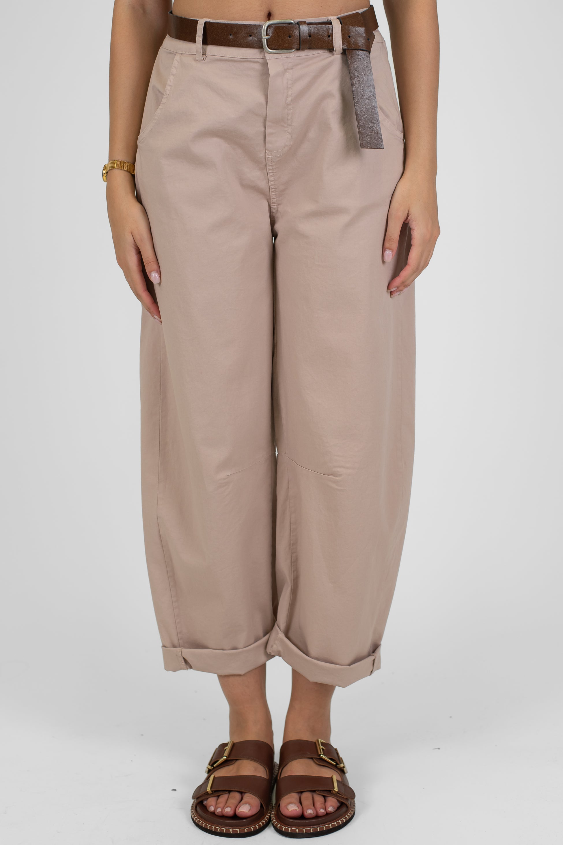 Tensione in - Pantalone modello balloon con elastico sul retro