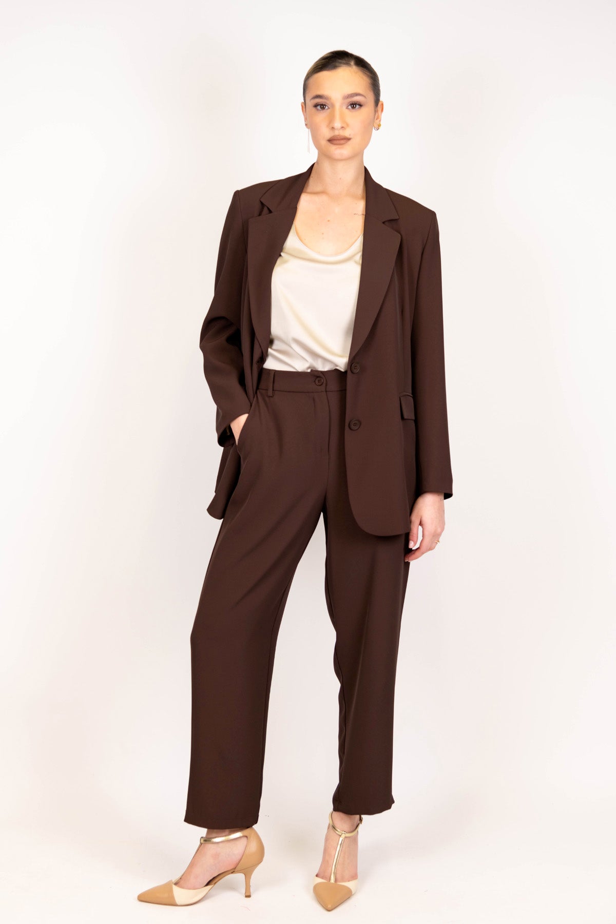 Tensione in - Completo Giacca monopetto e pantalone in tessuto fluido