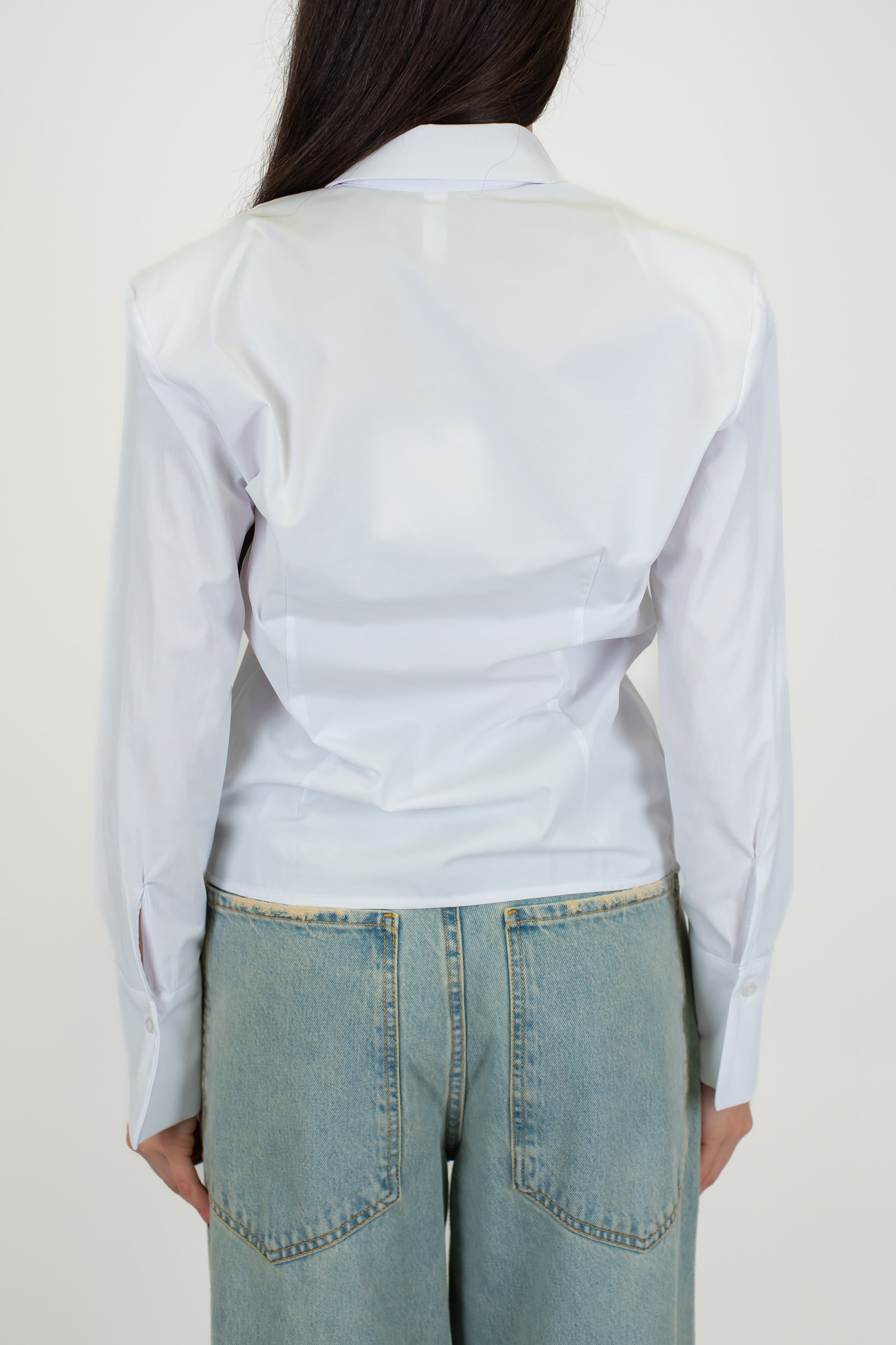 Tensione in - Camicia slim con spalline