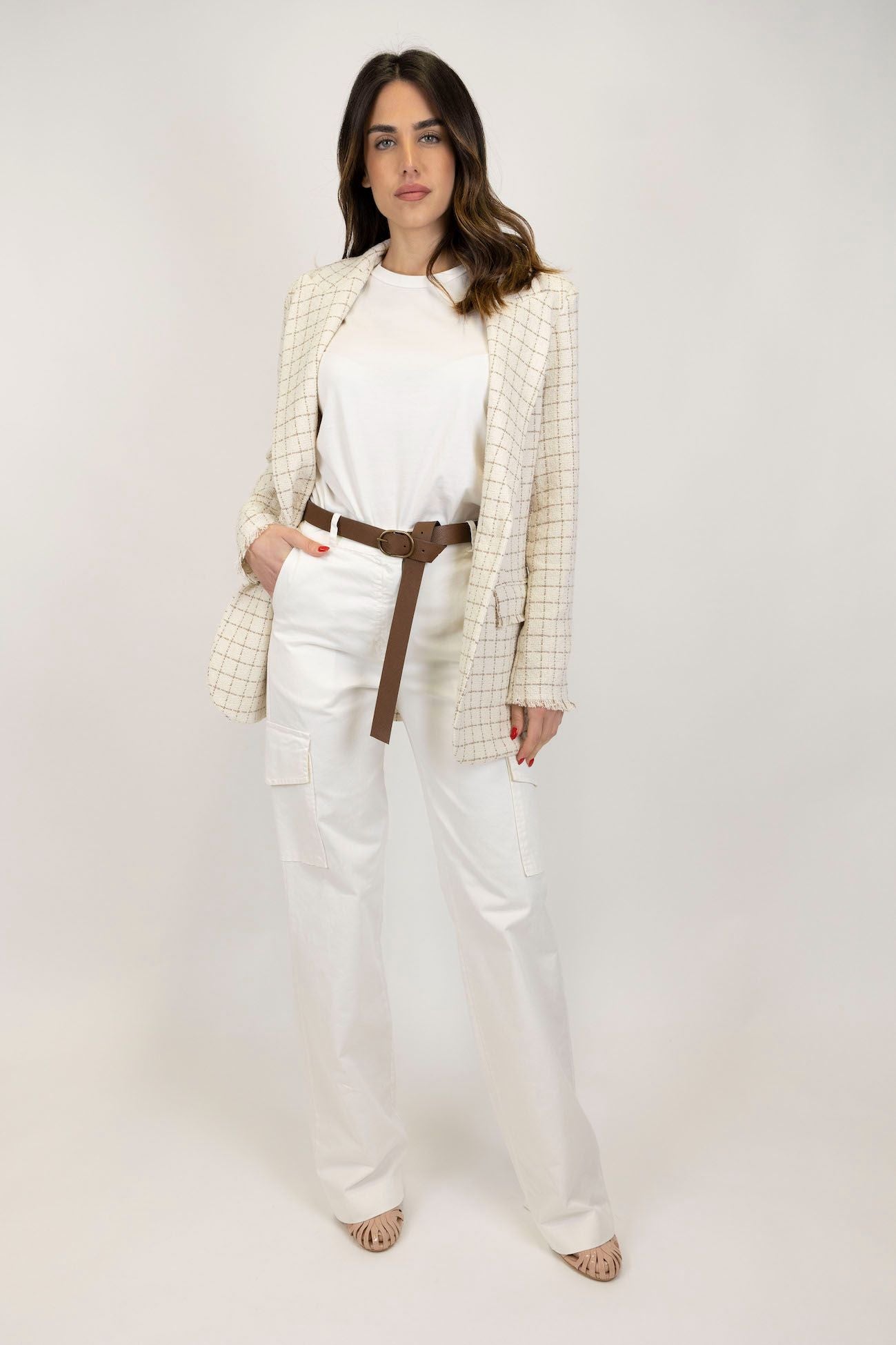 Tensione in - Pantalone cargo con cintura in pelle