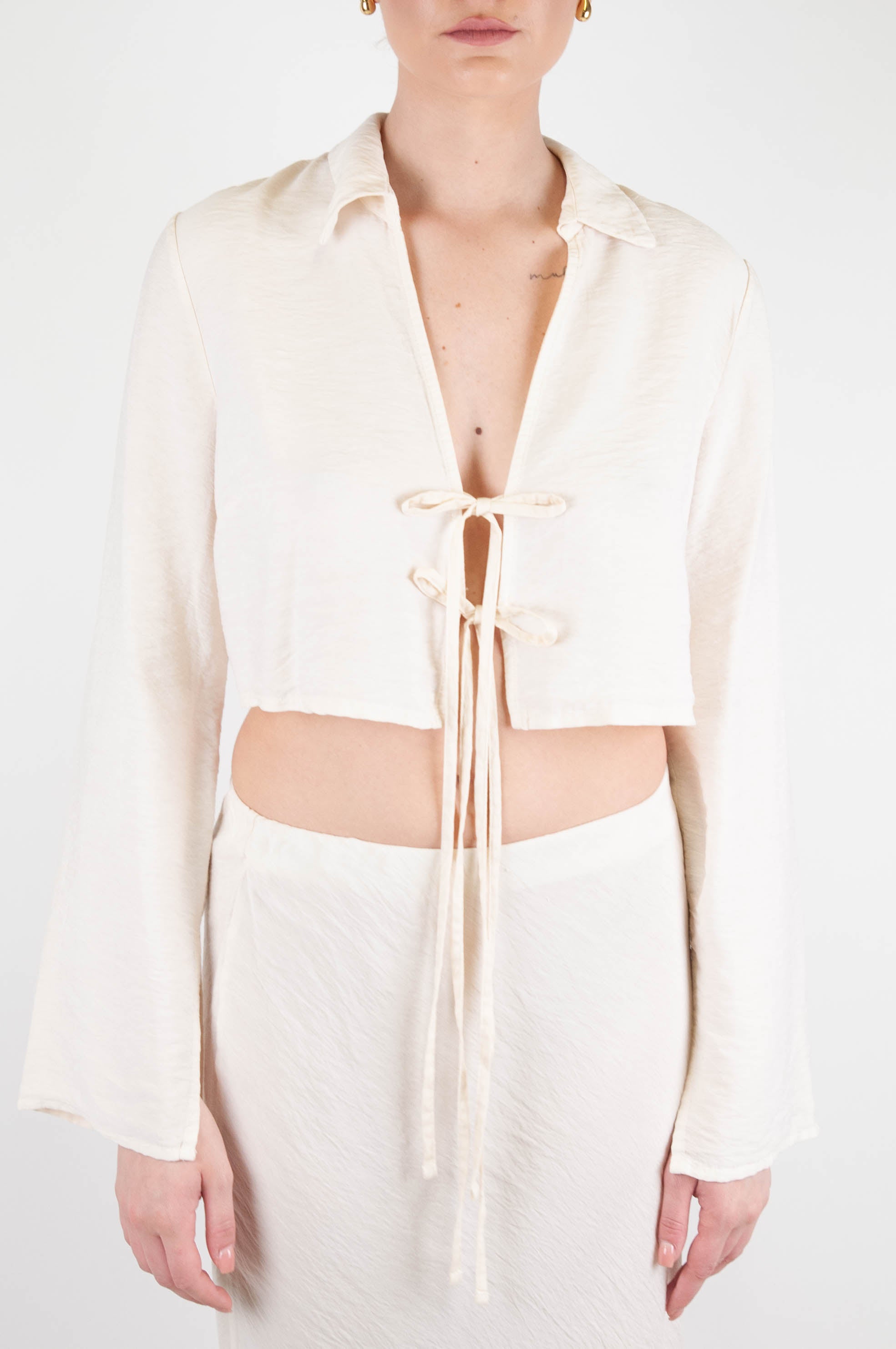 Haveone - Cropped shirt with front-back lace closure