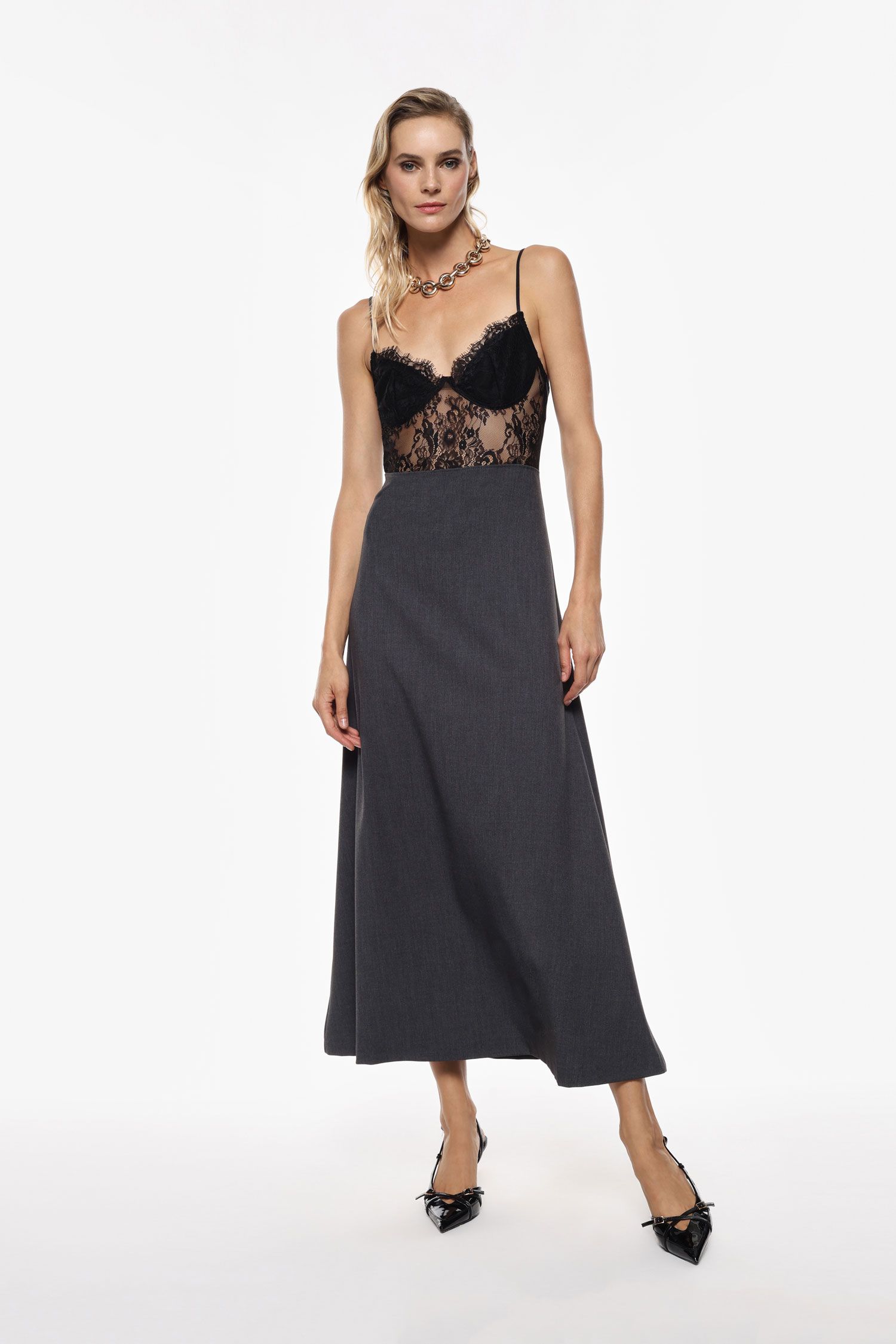 Imperial - Abito lungo con corpino in pizzo e spalline sottili