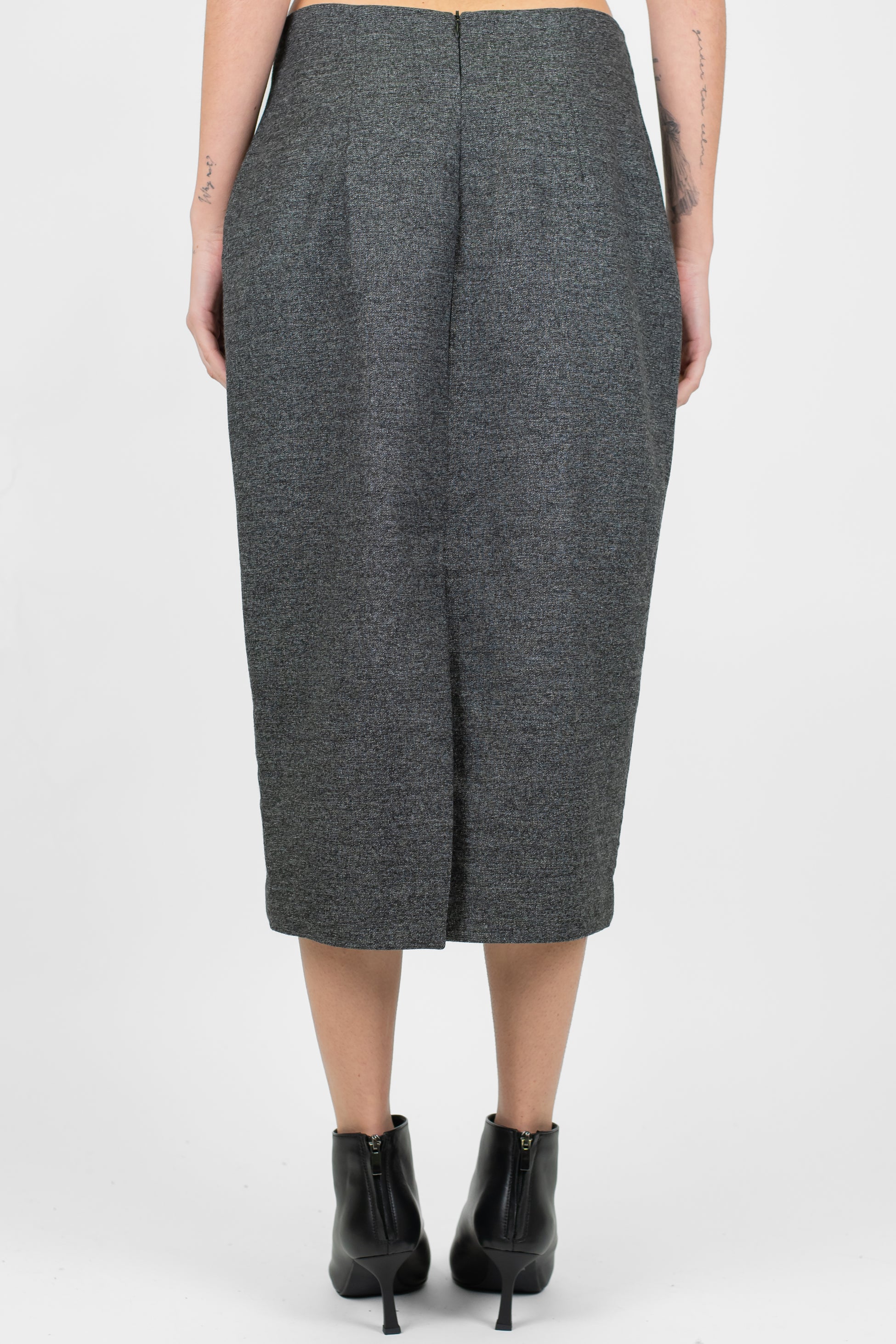 Tensione in - Gonna tubino con spacco centrale sul retro