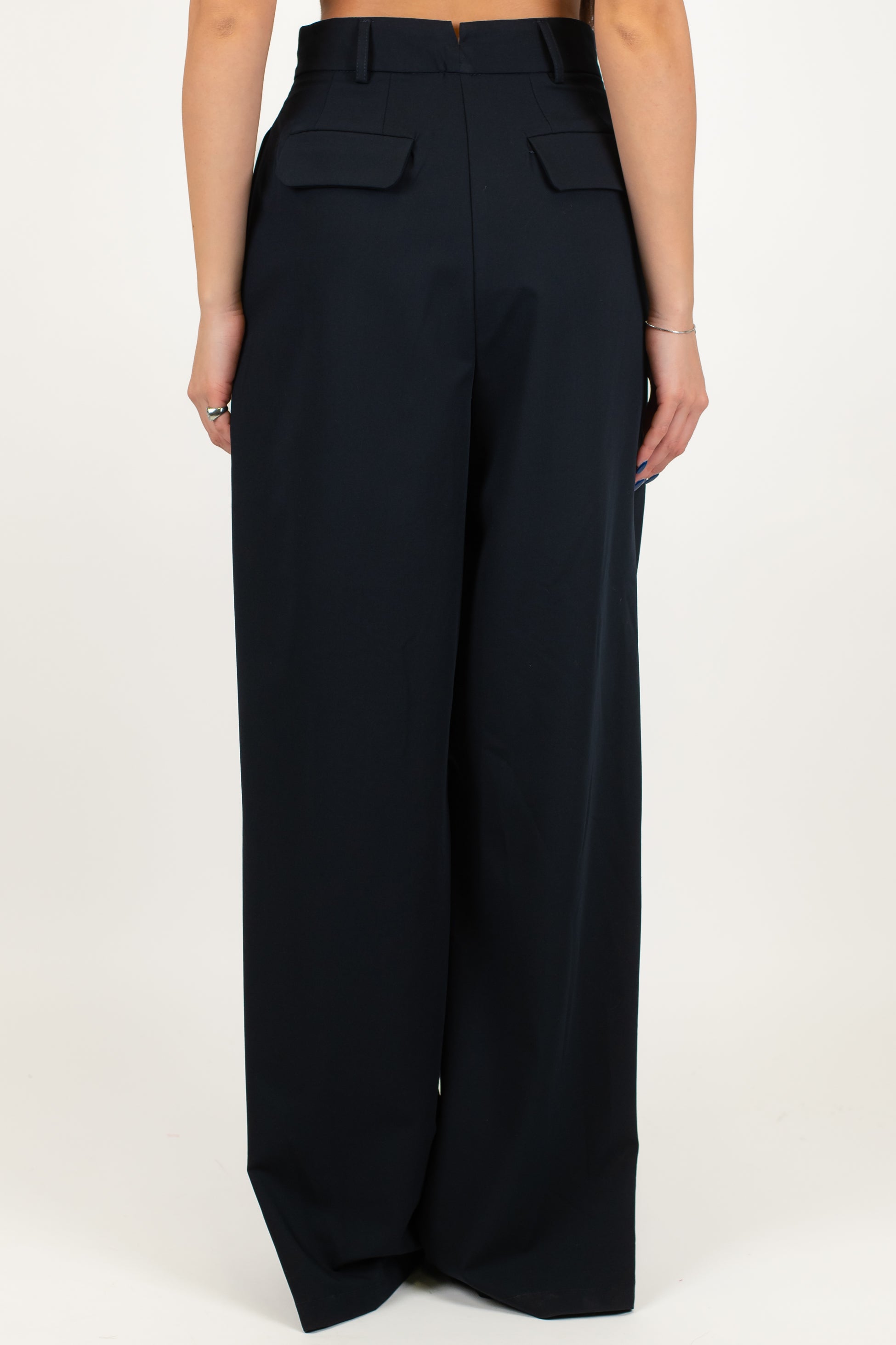 Tensione in - Pantalone palazzo con doppia pinces