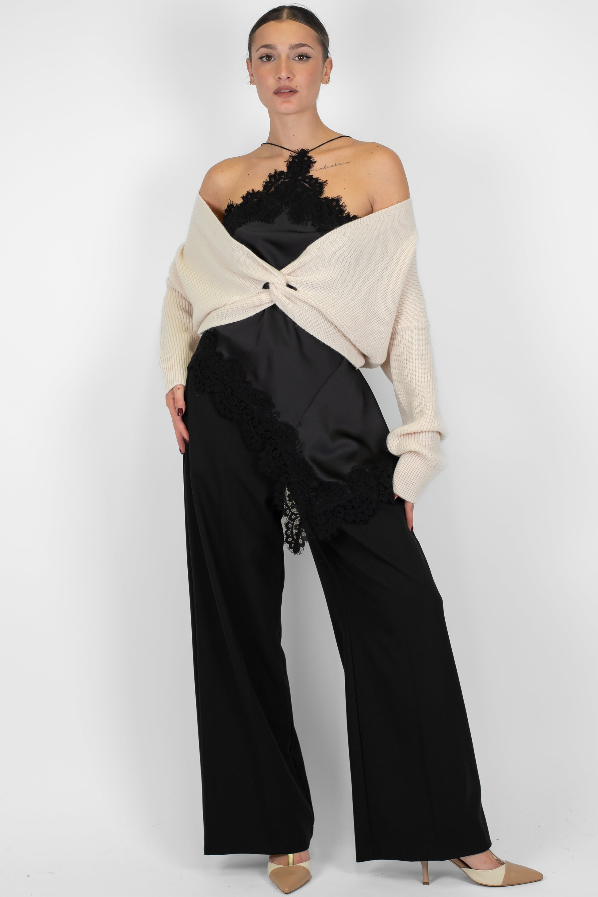 Tensione in - Pantalone palazzo con elastico sul retro