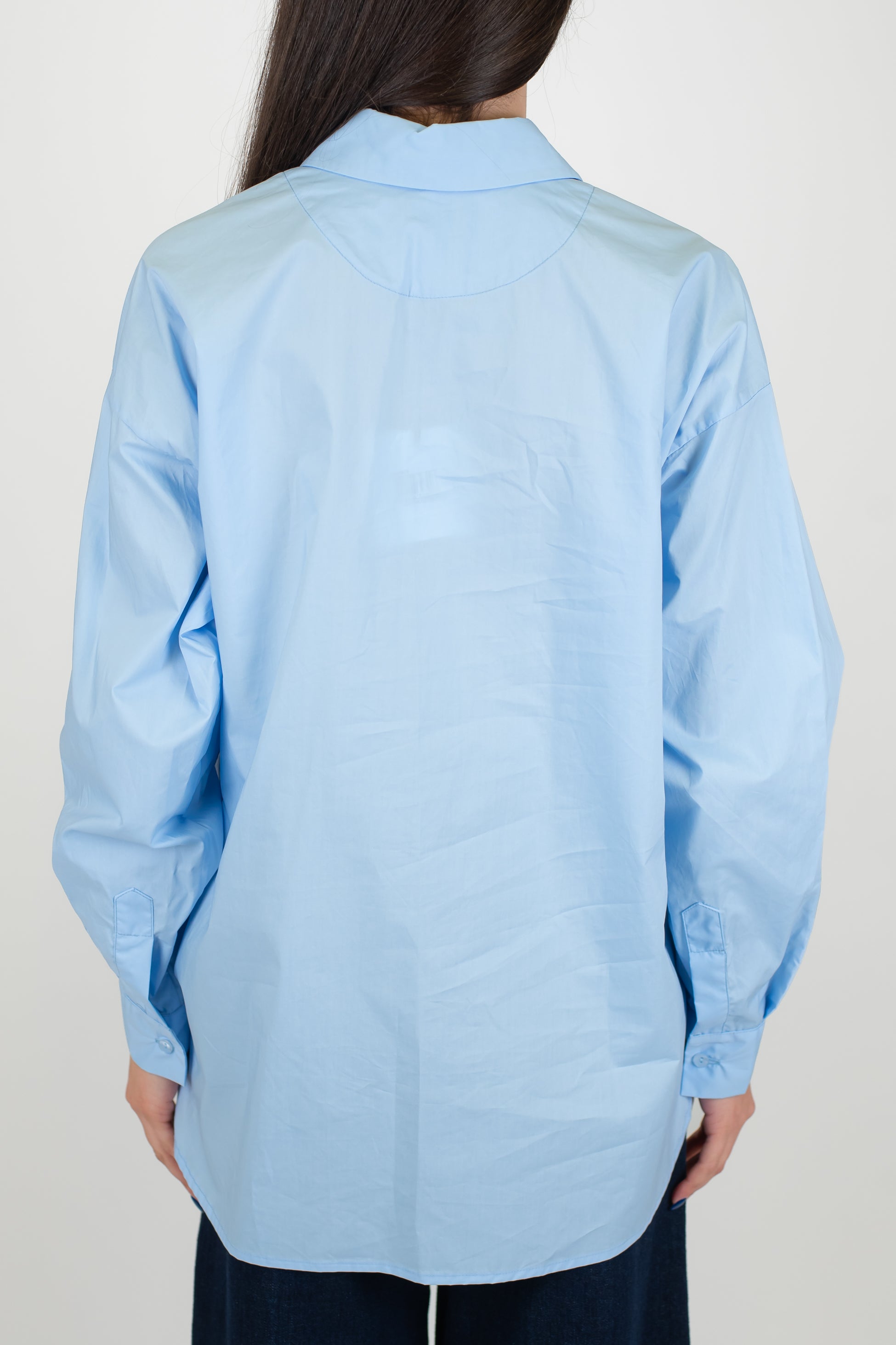 Tensione in - Camicia over con taschino paillettes a contrasto