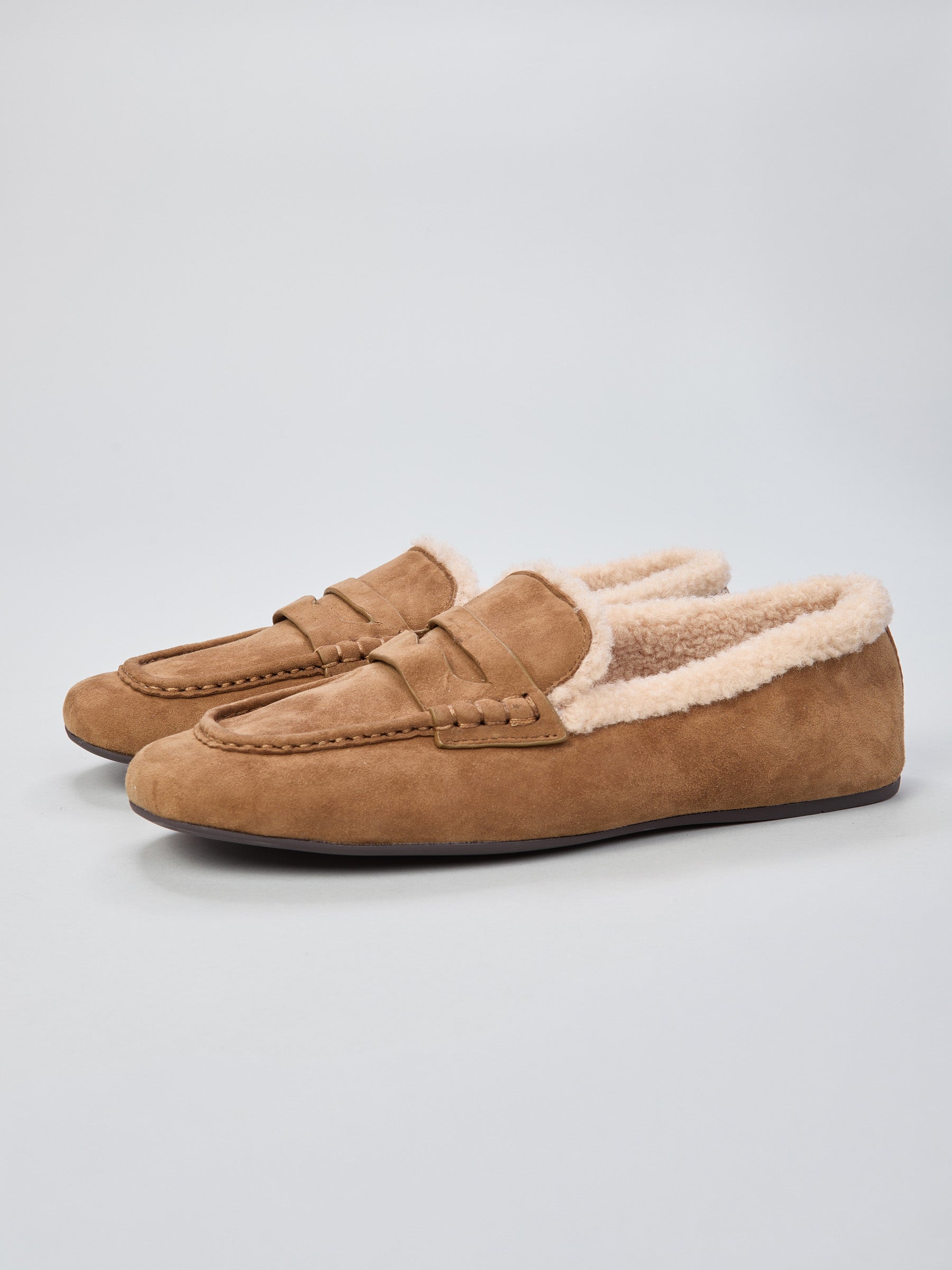 Ovyè - Mocassino in suede punta quadrata con fodera in morbida pelliccia
