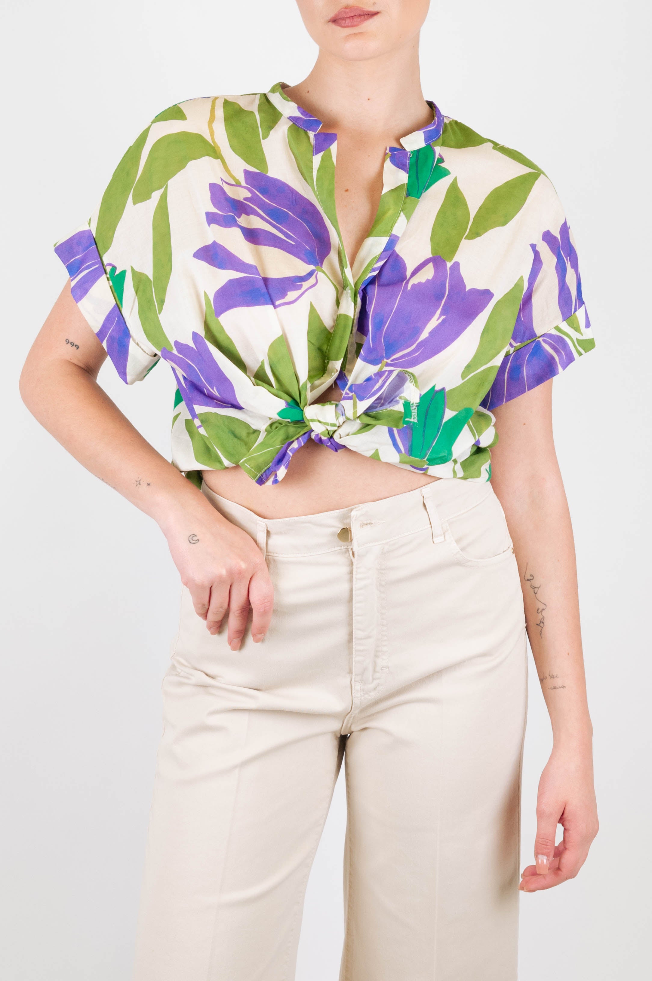 Motel - Camicia crop mezza manica fantasia floreale in mussola di cotone