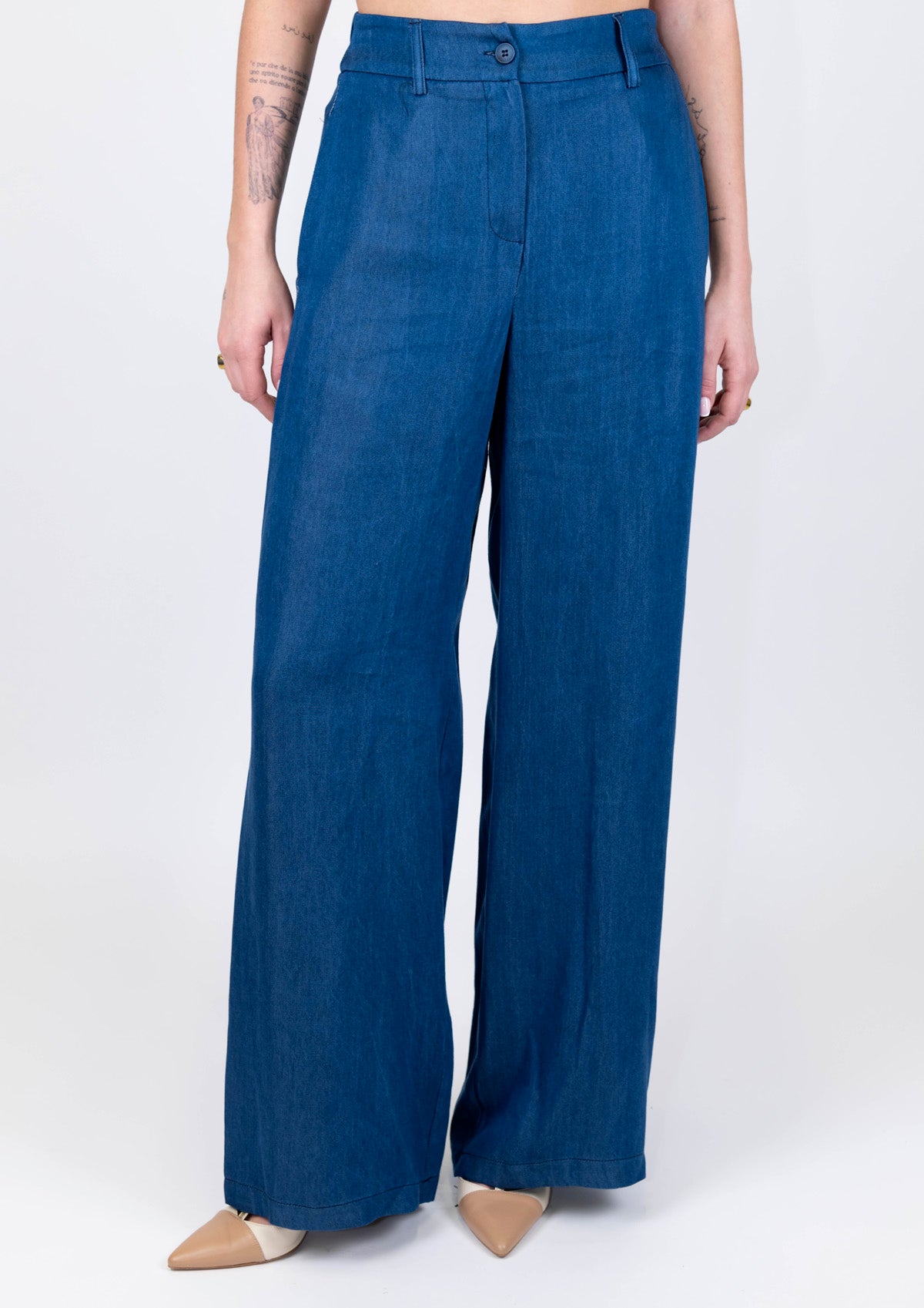 Tensione in - Coordinato gilet e pantalone palazzo effetto denim con elastico sul retro