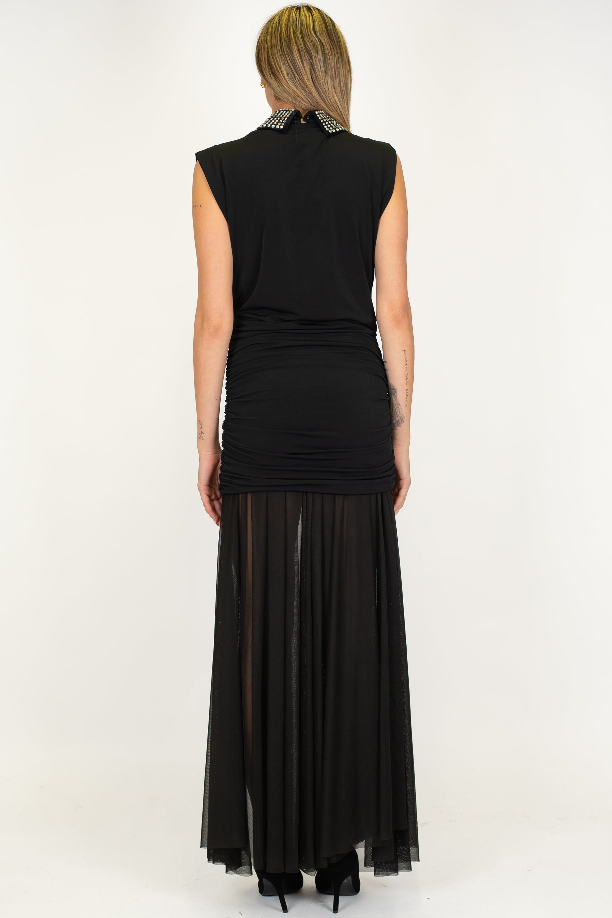 Haveone - Abito lungo giromaniche con colletto decorato con borchie e gonna in tulle