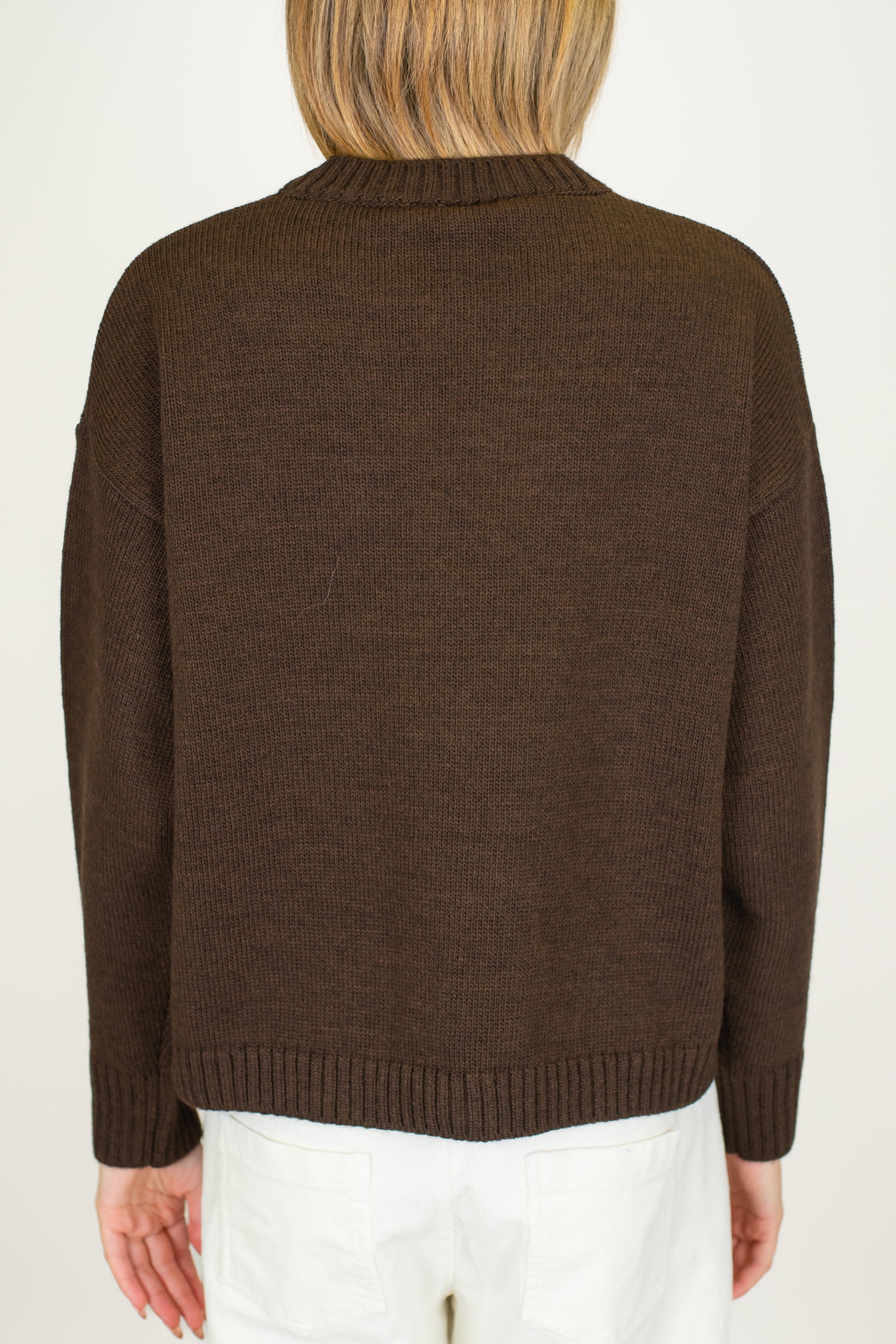 Tensione in - Maglia girocollo in misto lana con Snoopy ricamato