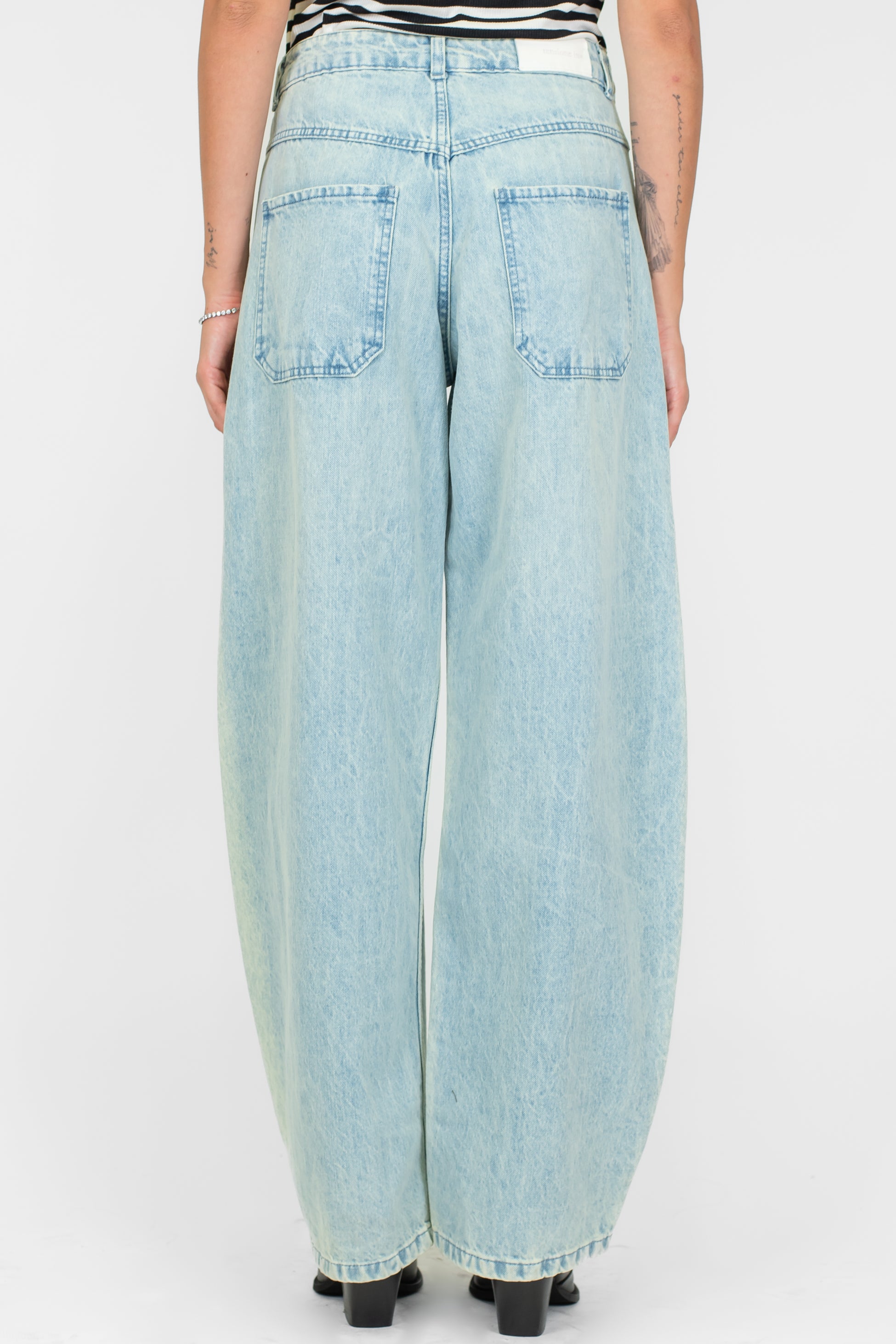 Tensione in - Jeans regular gamba ampia lavaggio chiaro