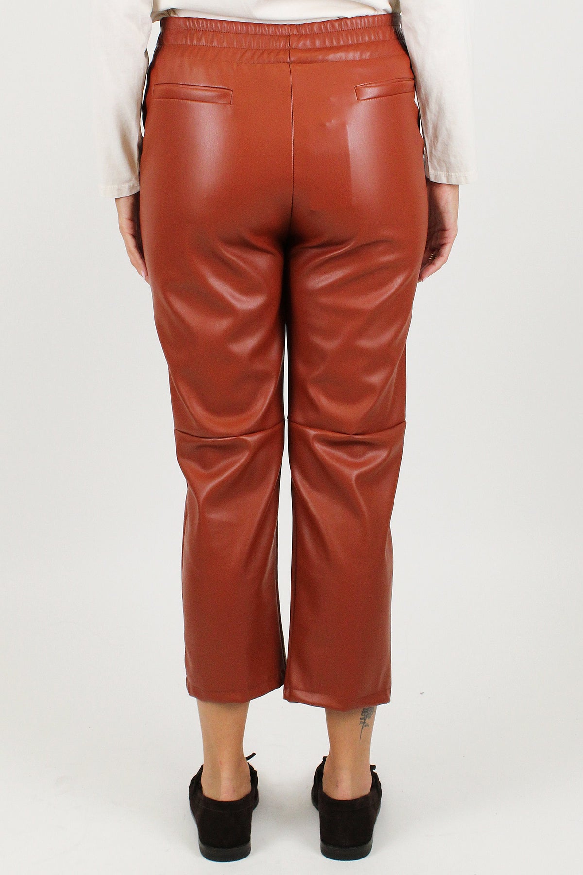 Souvenir - Pantalone regular crop ecopelle con elastico in vita