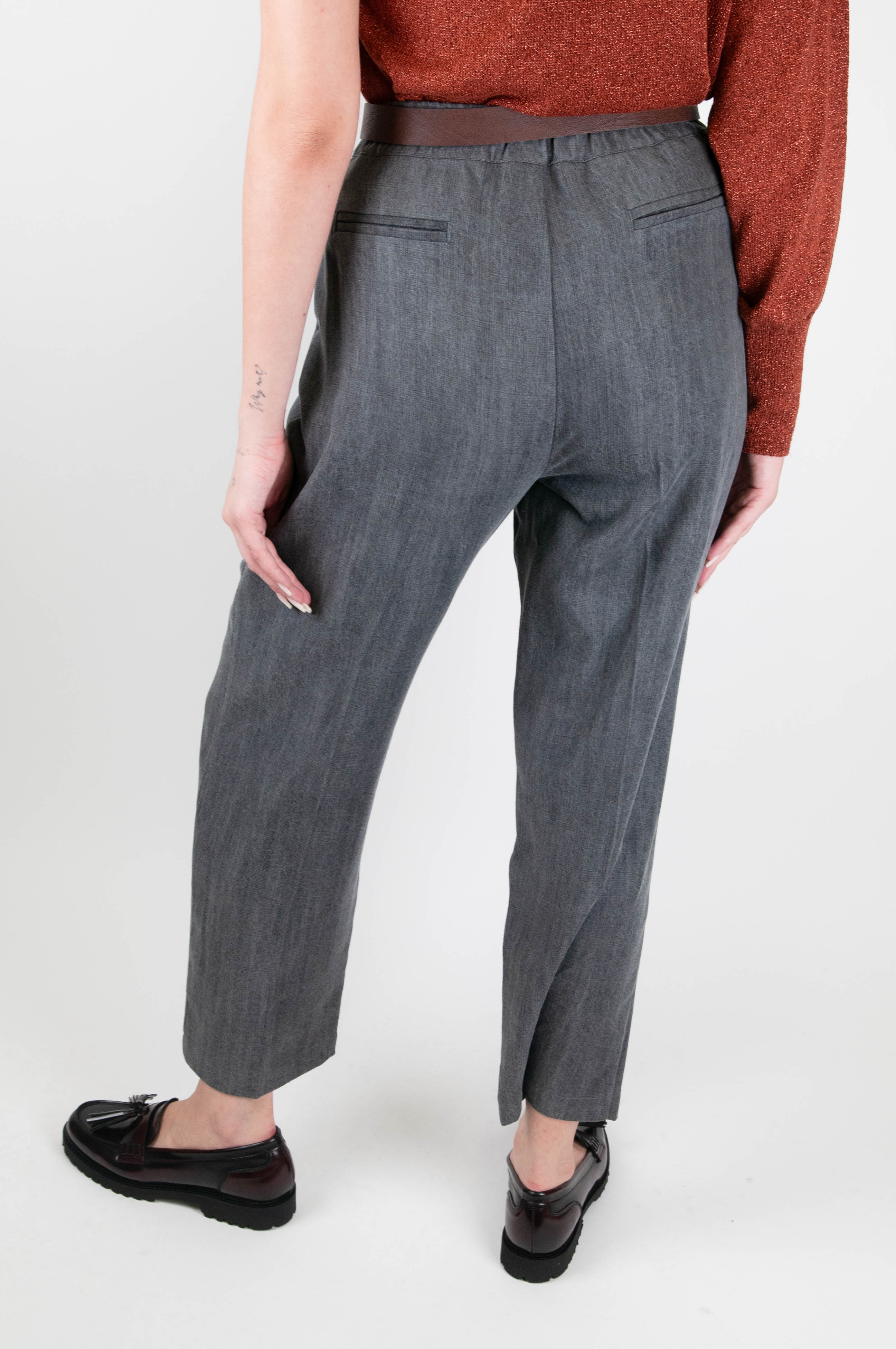 Tensione in - Pantalone in lyocell con pinces