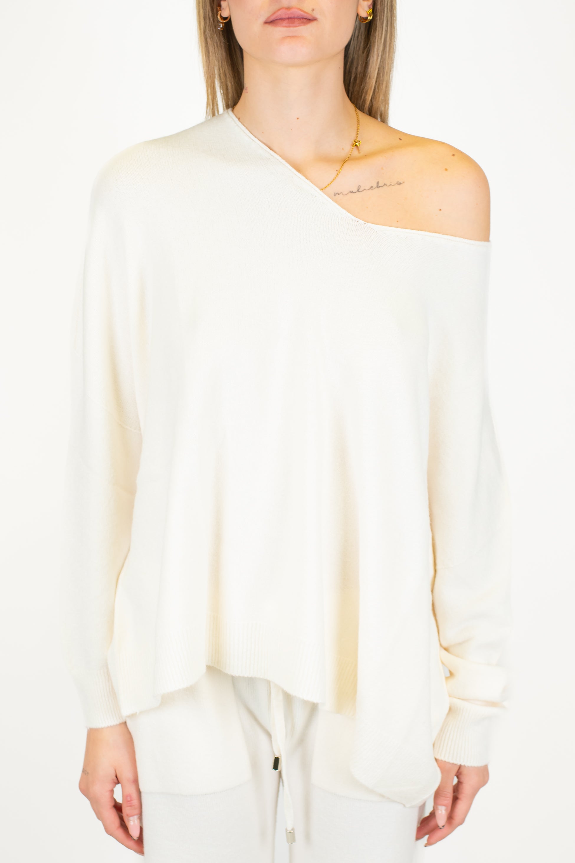 Haveone - Coordinato maglia scollo v e pantalone palazzo con elastico in vita