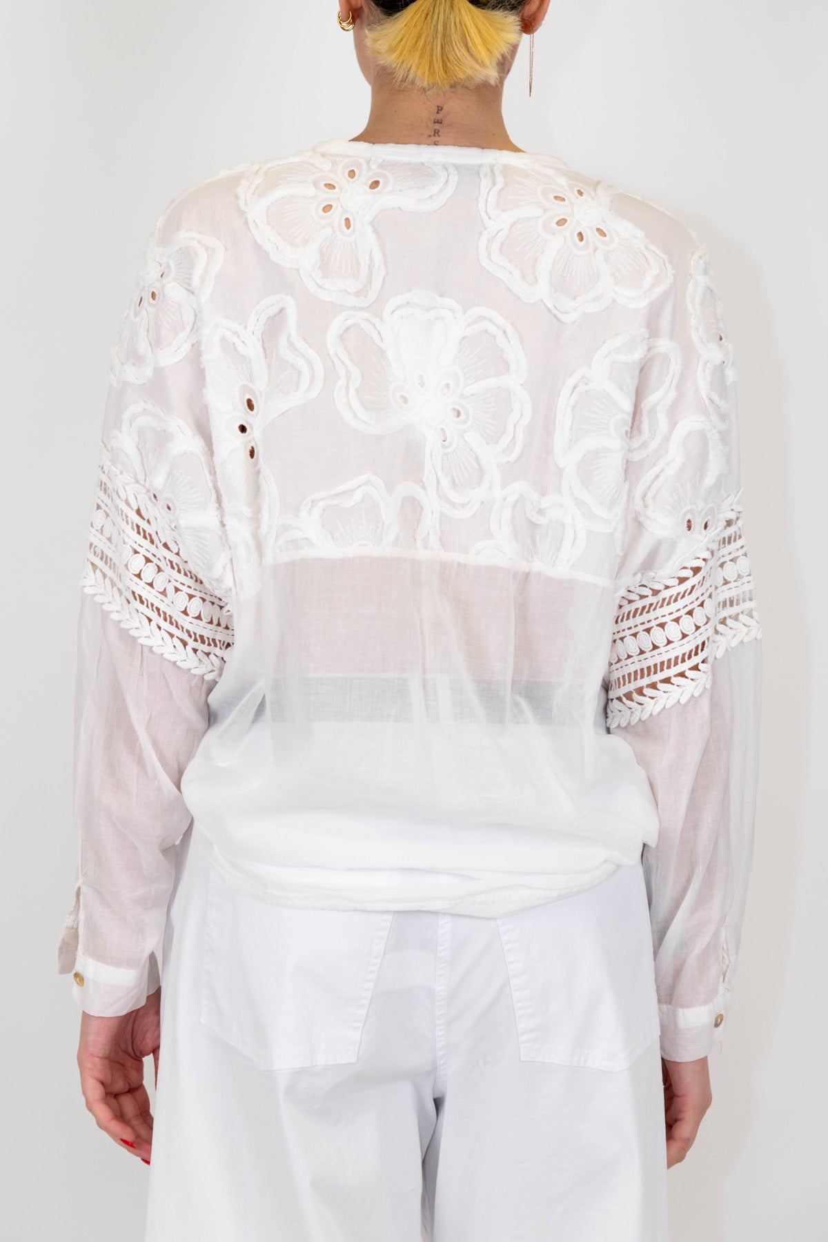 Motel - Camicia in mussola di cotone con ricami in crochet e collo coreano