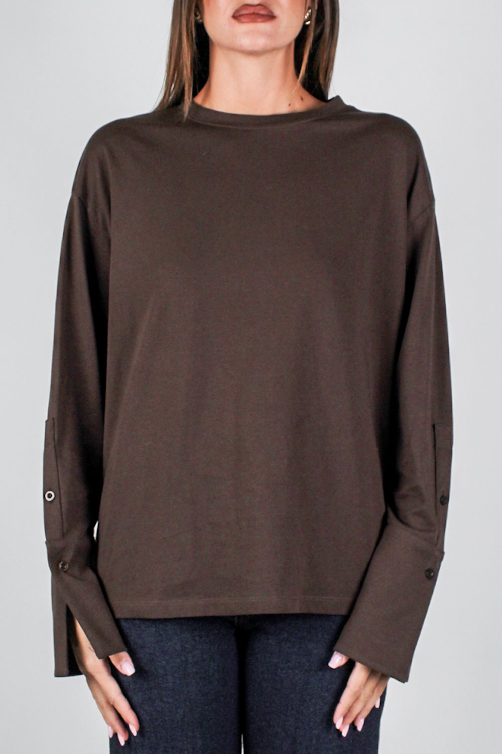 Tensione in - Shirt girocollo con polsino camicia ampio