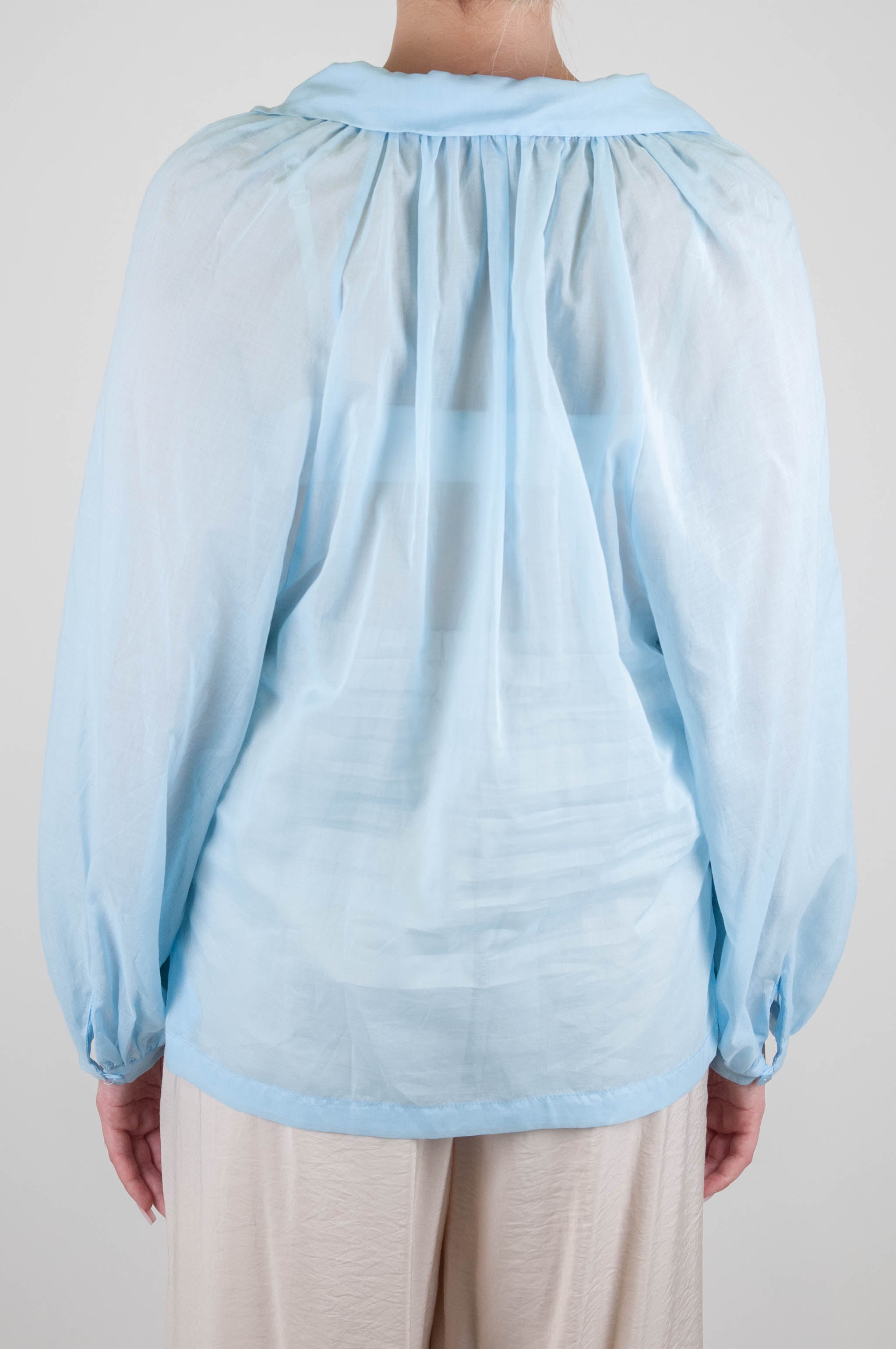 Tension in - Cotton muslin shirt with draping on the back