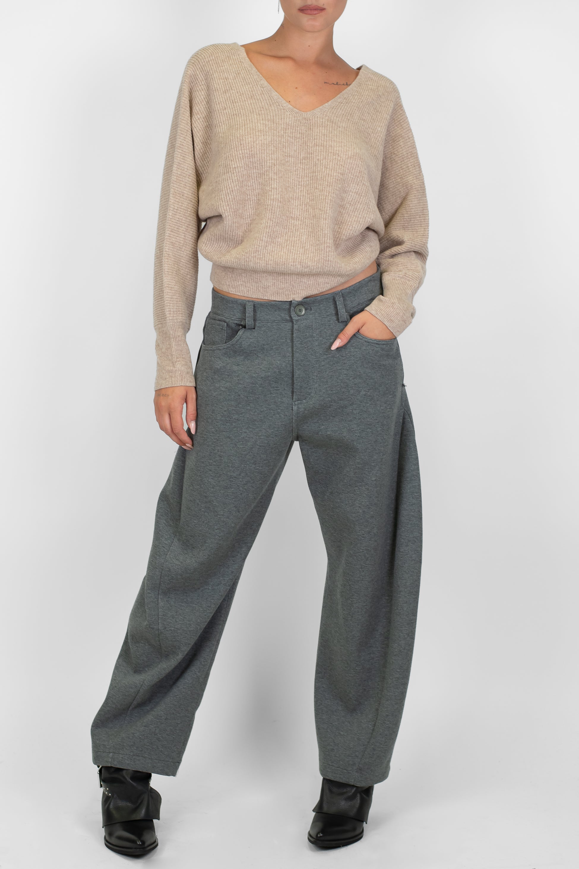 Tensione in - Pantalone balloon in tessuto felpato leggero