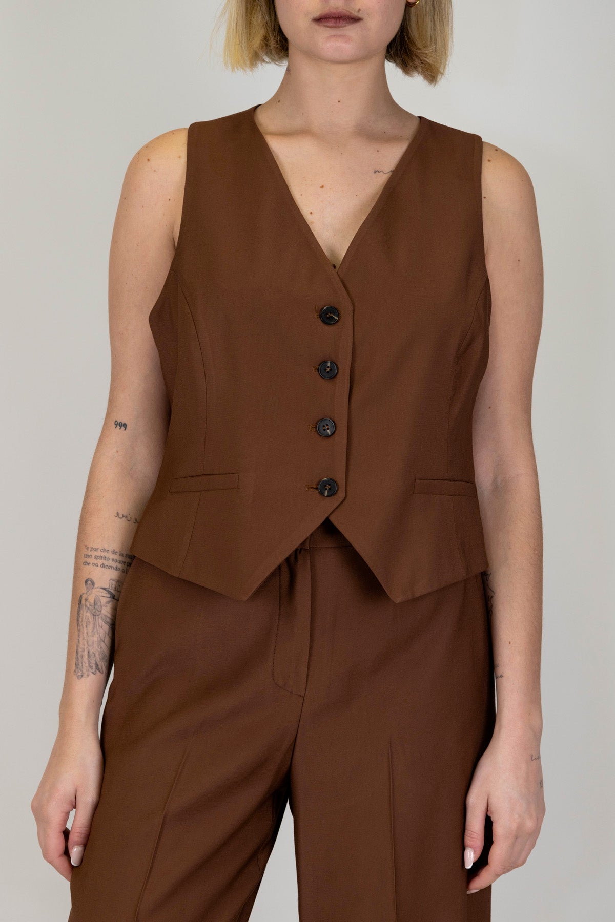 Tensione in - Coordinato gilet e pantalone palazzo